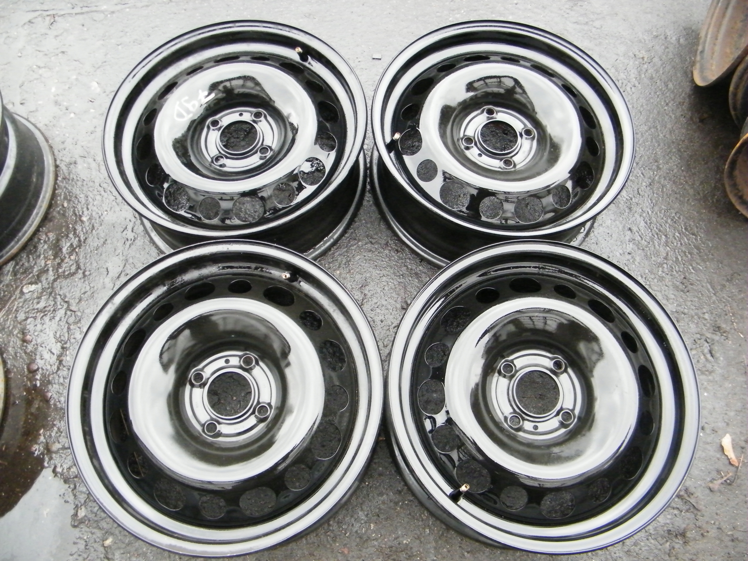 [79D] 4X108 ET23 R16 CITROEN C3 DS3 PEUGEOT 208