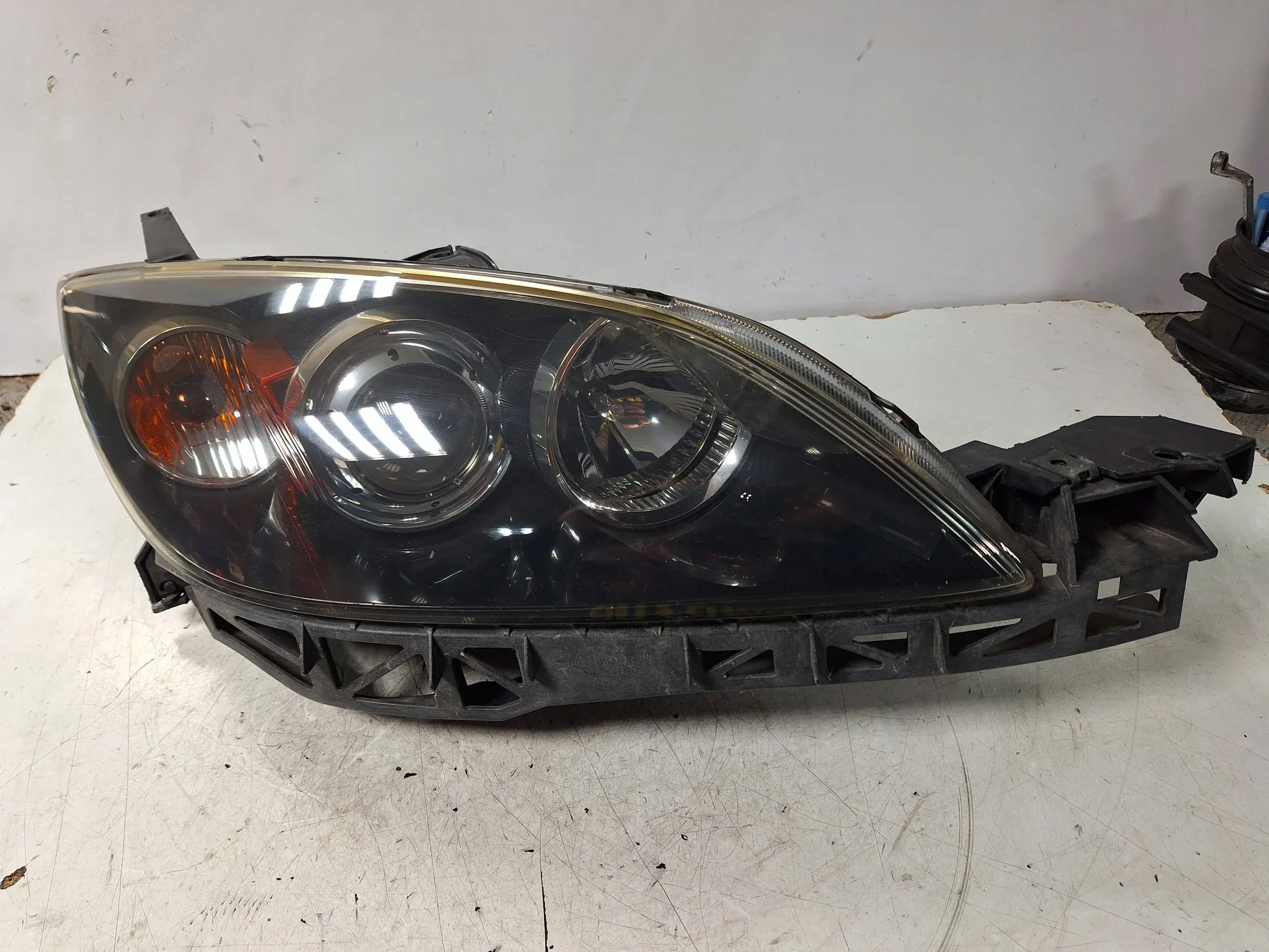 light front right Mazda 3 03-09 HB EU