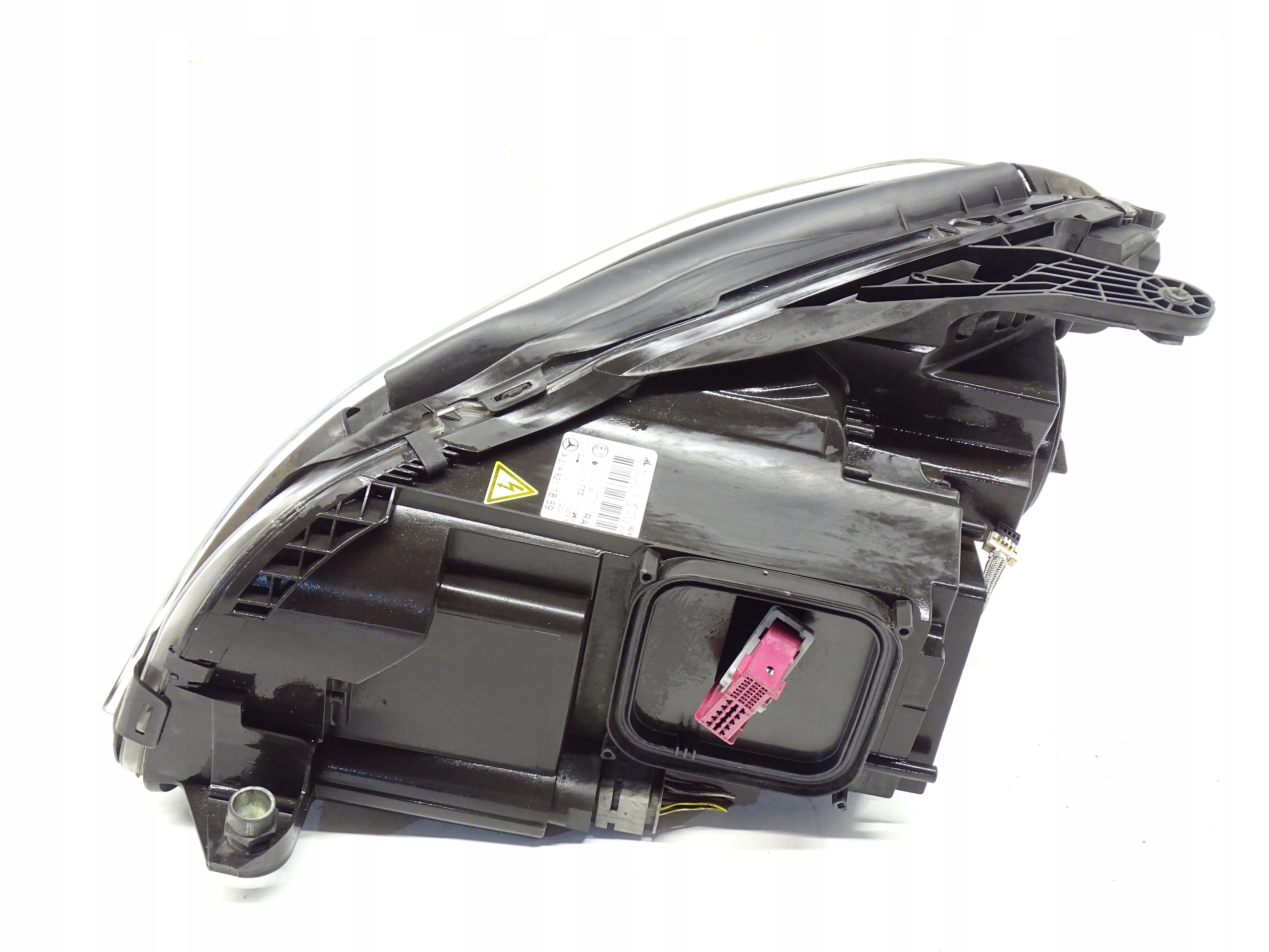 REFLEKTOR light right front front BI XENON MERCEDES CLS 250 A2188201859