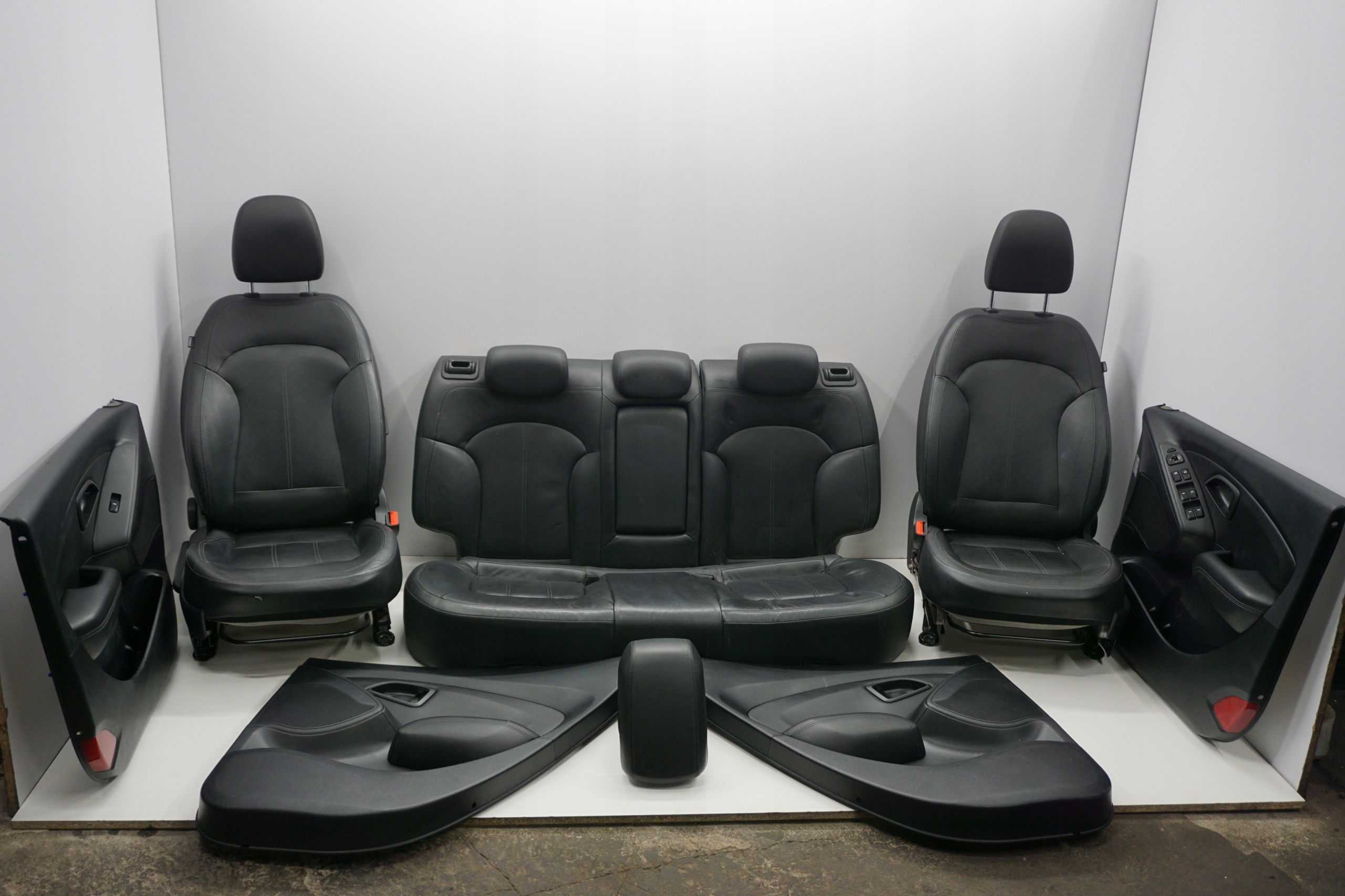 HYUNDAI Ix352r СИДІННЯ СИДІННЯ ОБШИВКИ