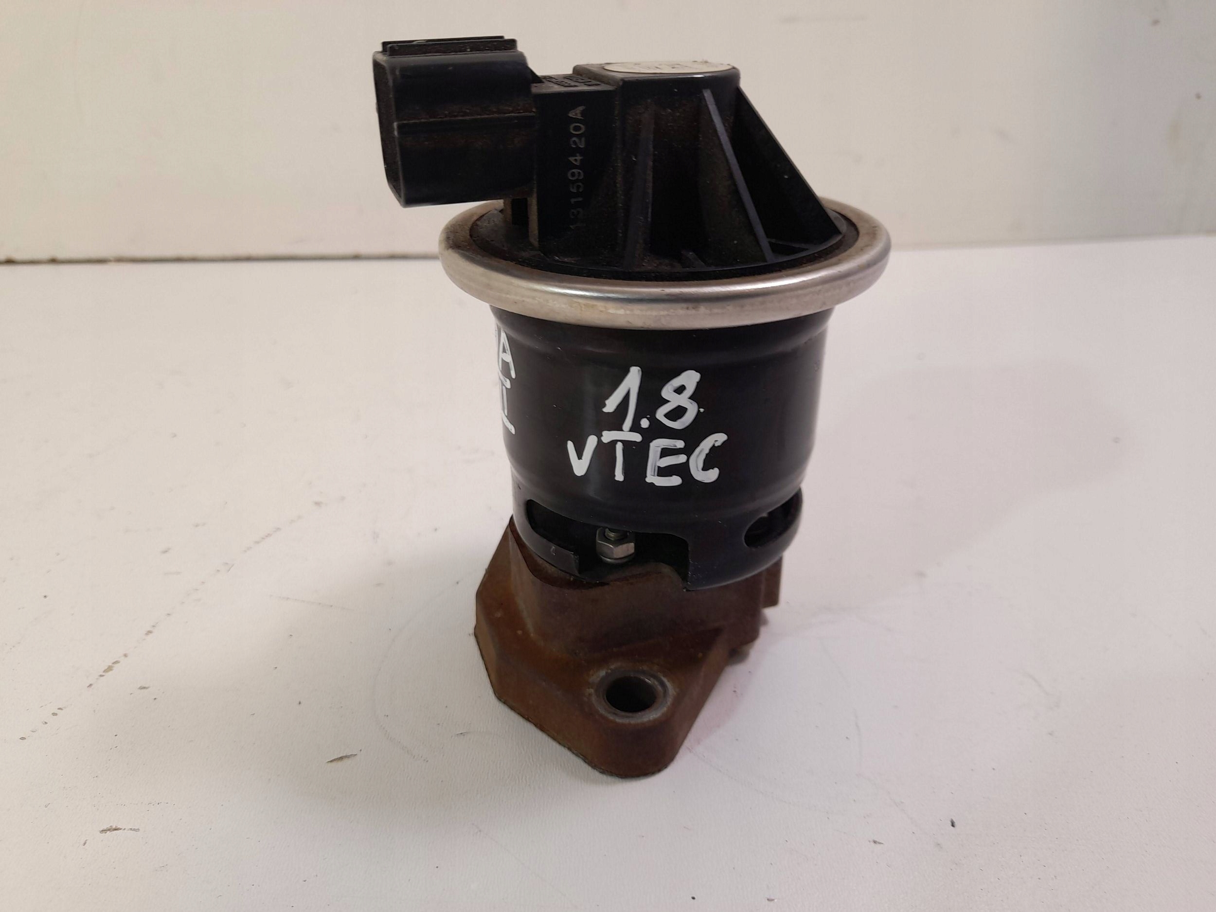 Honda Civic VIII 1,8 VTEC AGR-Ventil 390285 (37)