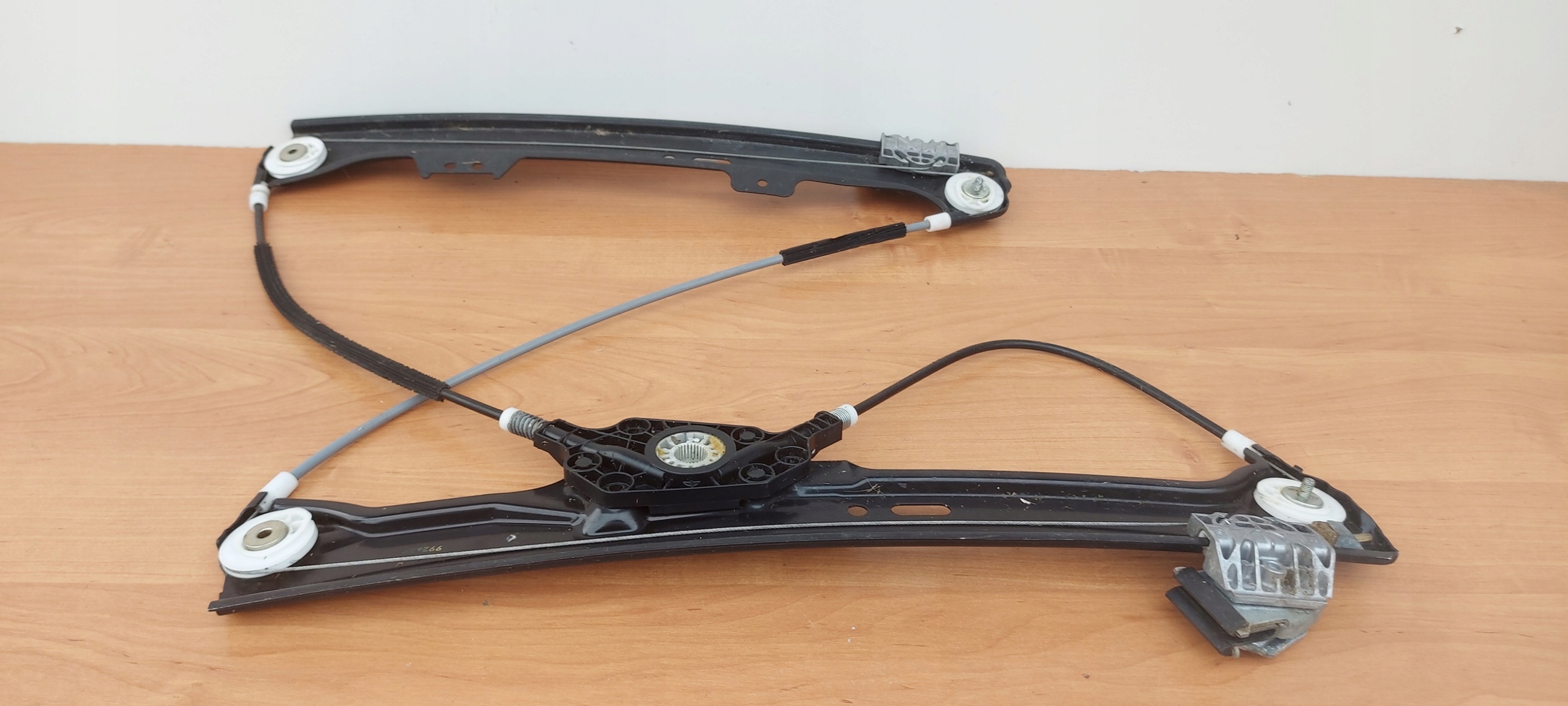 BMW E60 E61 PROWADNICA windows left front lift
