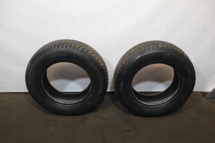 OPONA OPONY 2 SZT NEXEN 215/70/16 ZIMA 20R