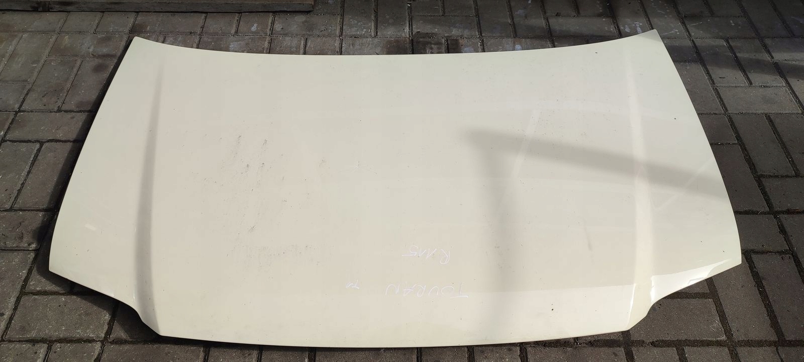 Capot VW Touran et R115