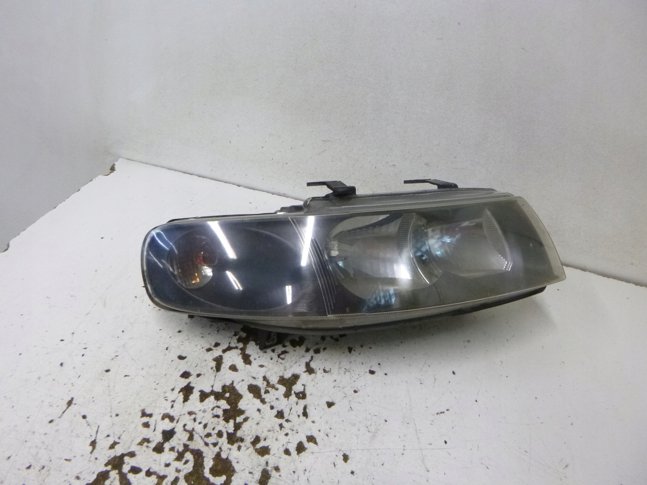 light front right SEAT TOLEDO LEON 1999-2006 VALEO EUROPA 1M1941002D