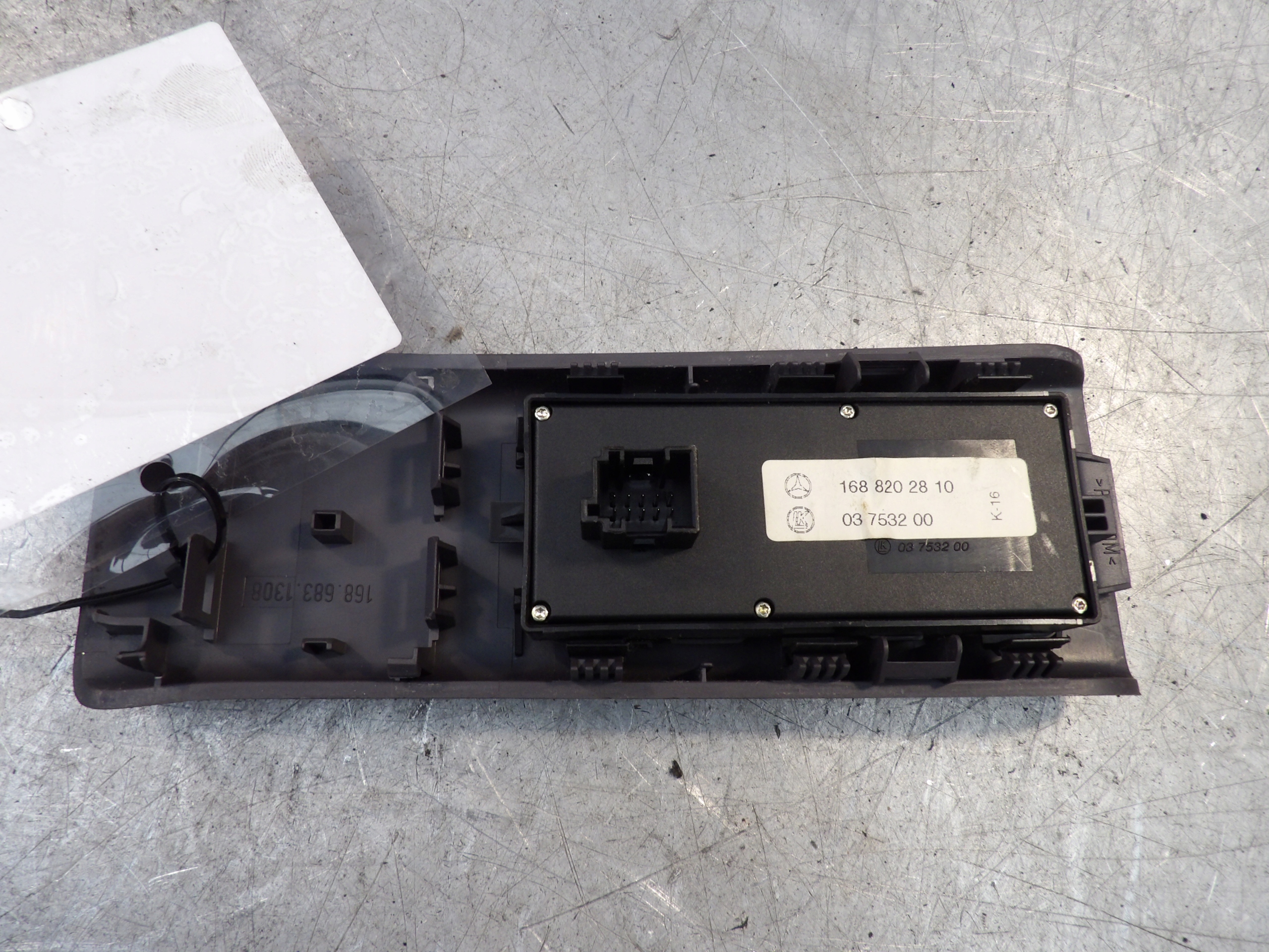 COMMANDES VITRE MERCEDES-BENZ OE 1688202810
