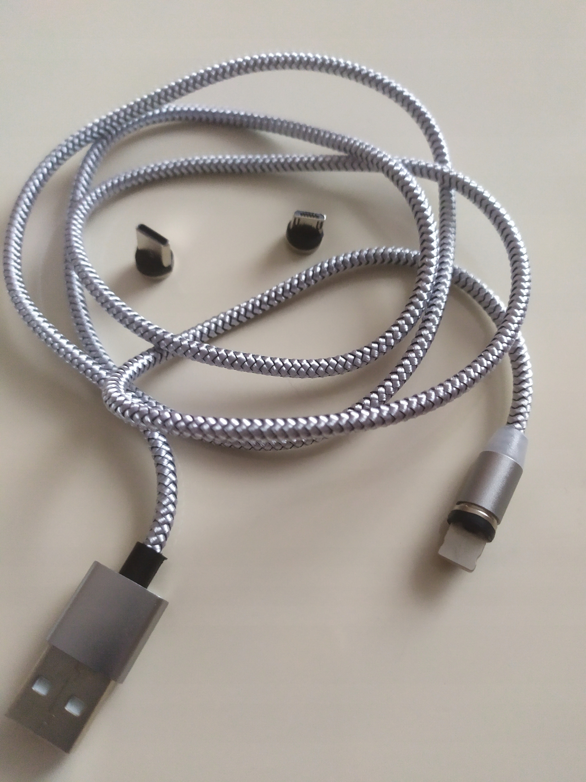 KABEL MAGNETYCZNY 3W1 ŁADOWARKA IPHONE MICRO USB C Kod producenta 0000000050