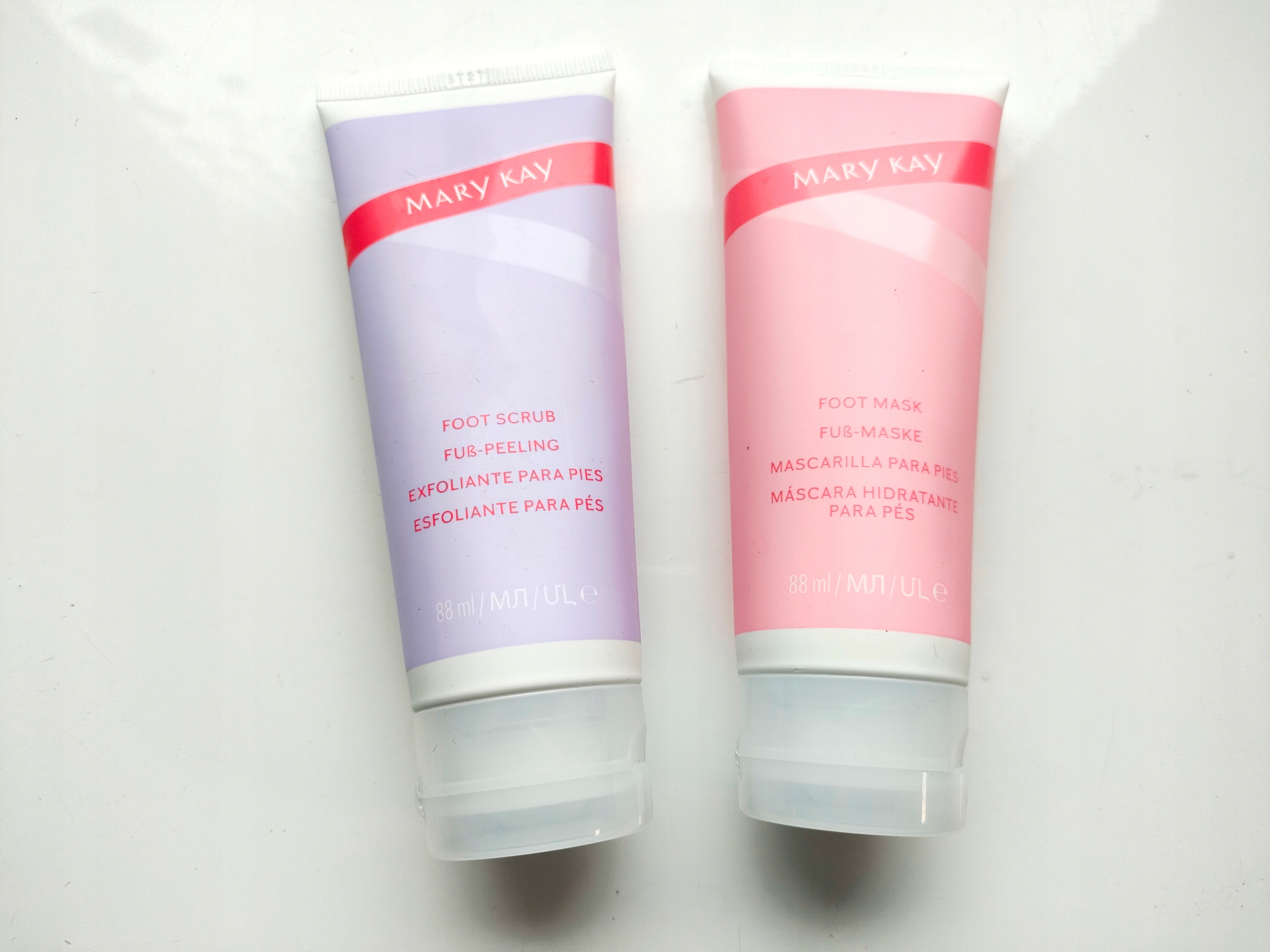 Mary Kay Peeling Do Stóp 88ml + Maska Odżywcza Nawilżająca do Stóp 88ml