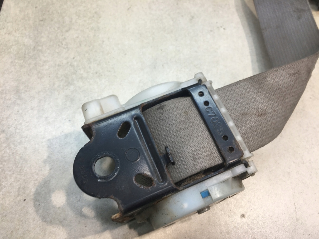 sicherheitsgurt links heck NISSAN X-TRAIL und T30