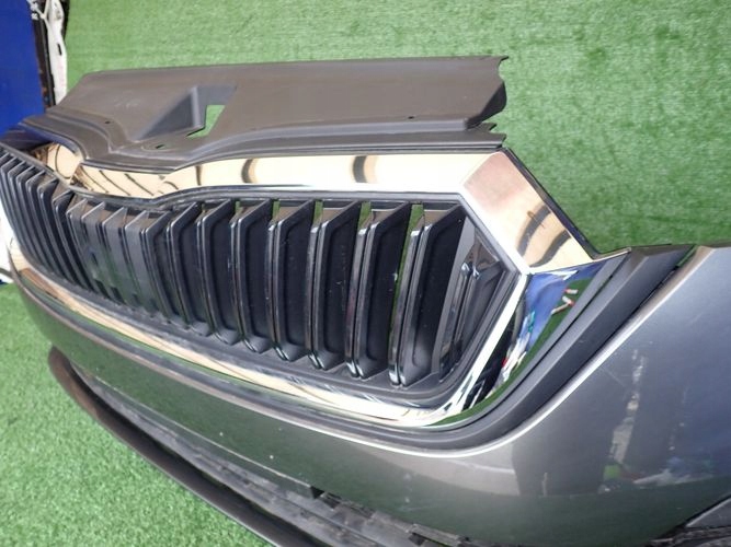 SKODA OCTAVIA IV Pare chocs avant Avant