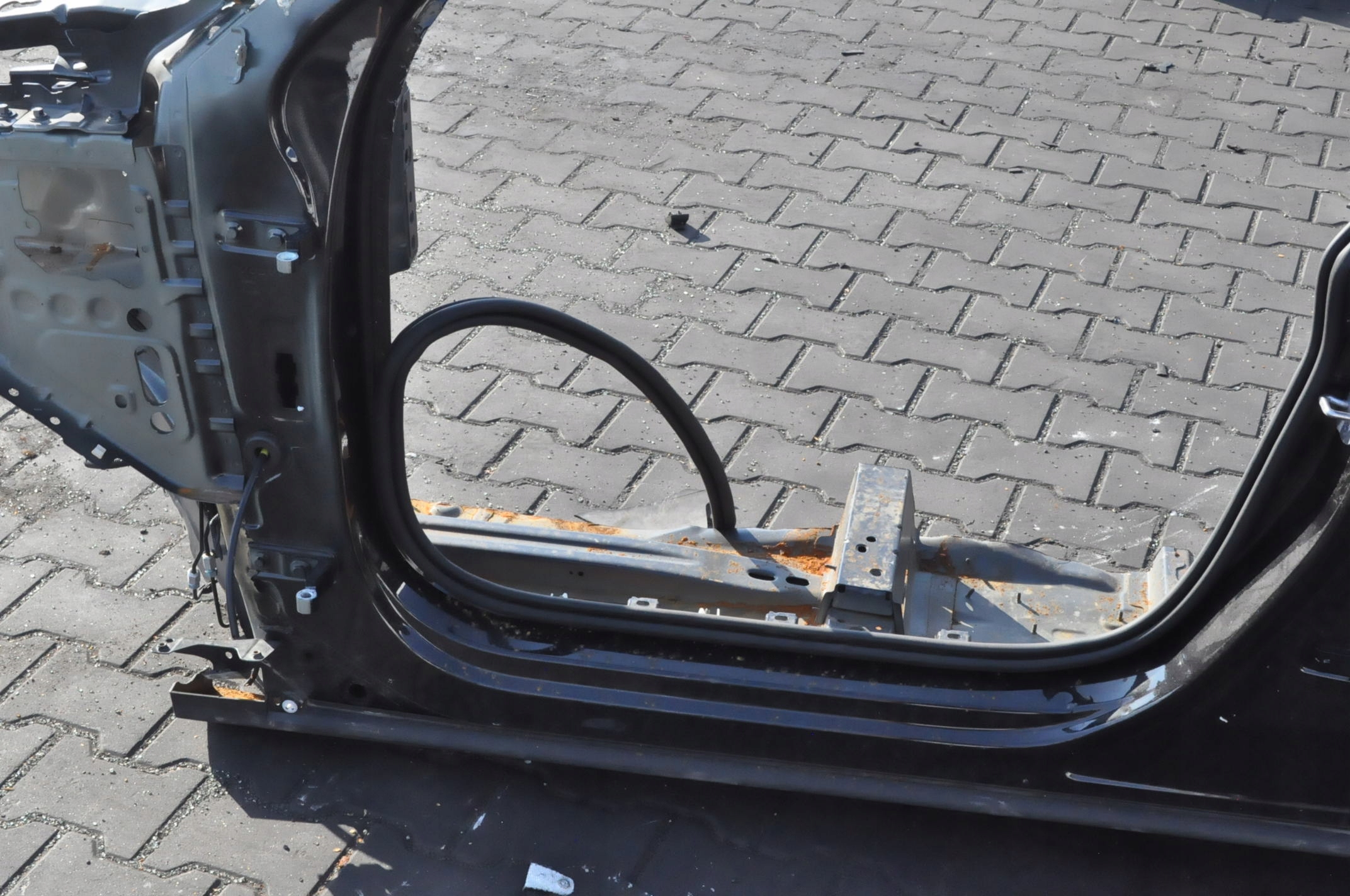 VOLVO XC60 II SŁUPEK PRÓG LEWY Producent części Volvo