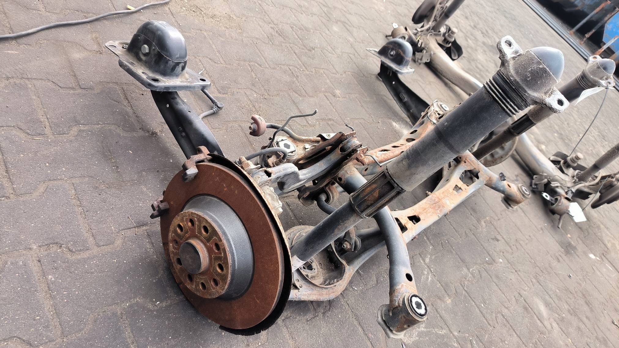 träger / Achsträger heck VOLKSWAGEN PASSAT B8