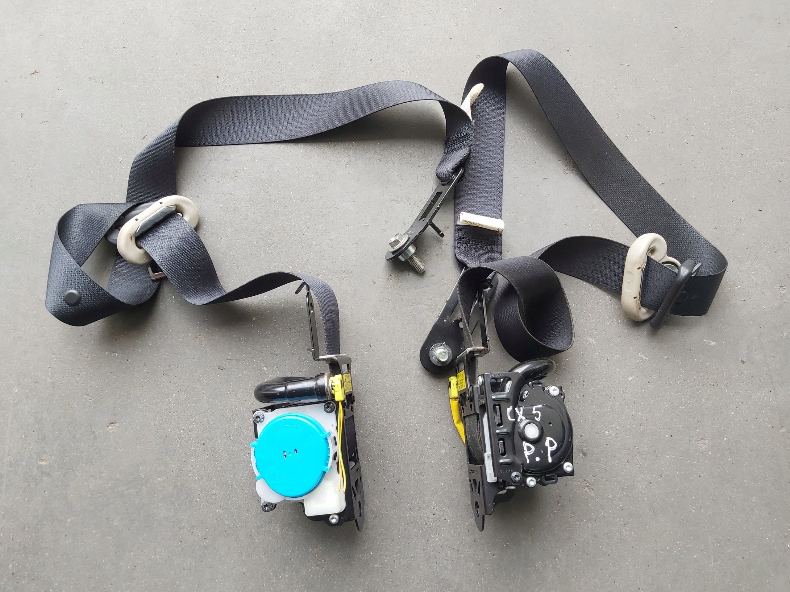 РЕМІНЬ БЕЗПЕКИ ПЕРЕДНІЙ ЛІВИЙ ДЛЯ MAZDA CX - 5 CX5