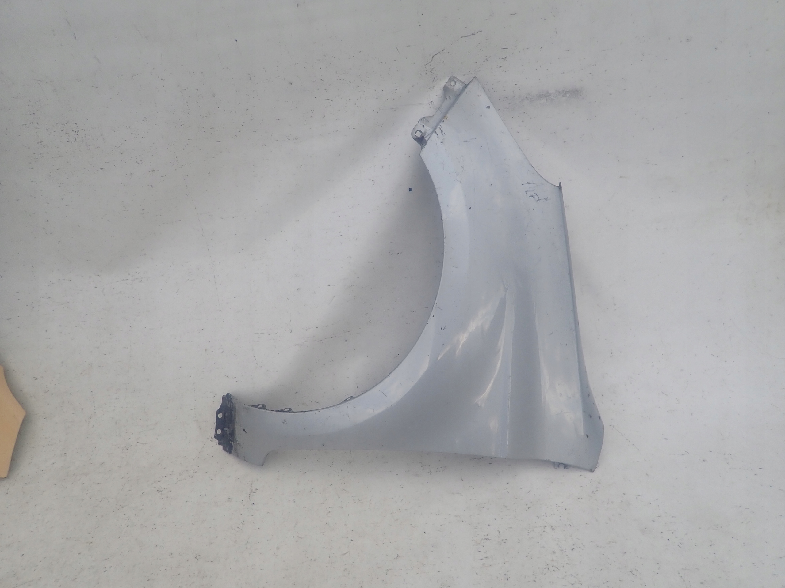 HYUNDAI I20 and 08-11 fender left front front