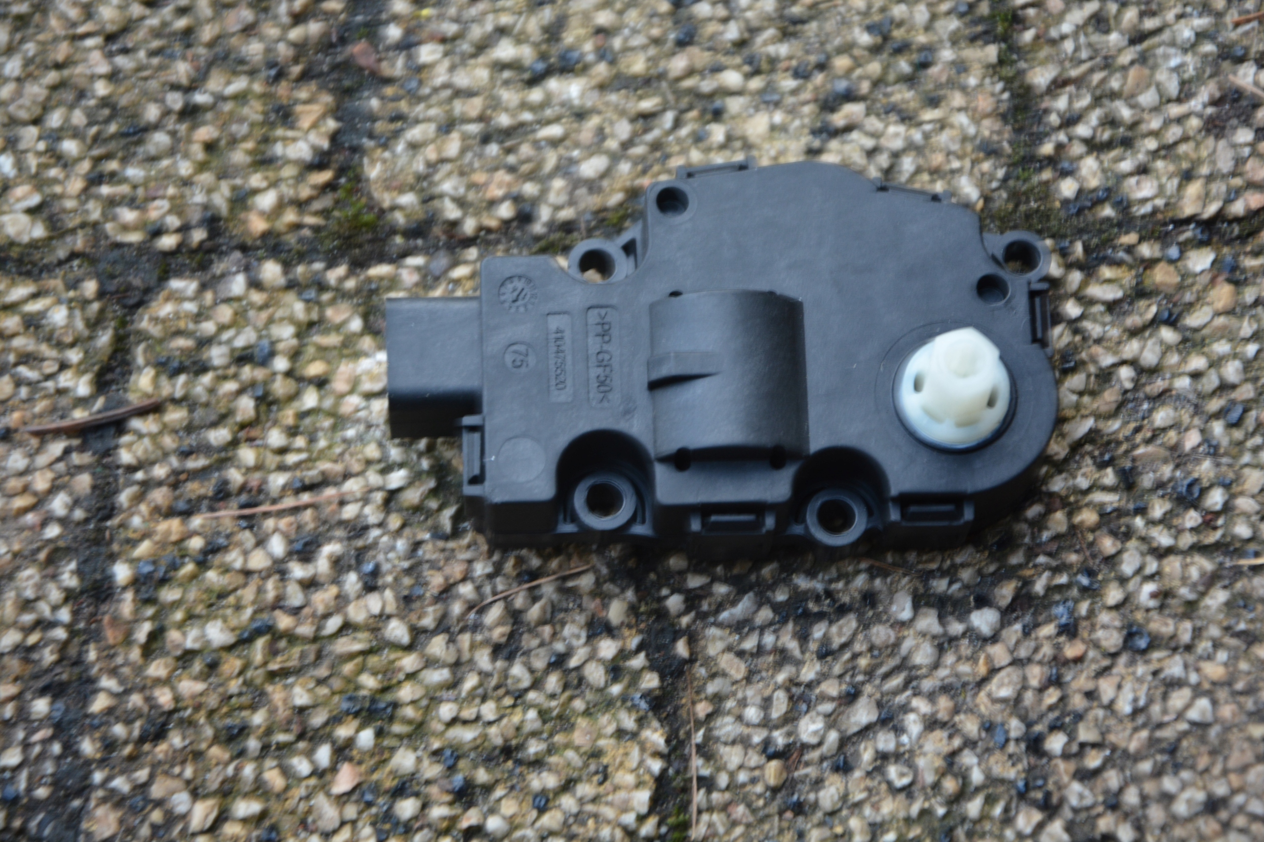 SILNICZEK NAGRZEWNICY VW AUDI 16450178 Producent części Delphi