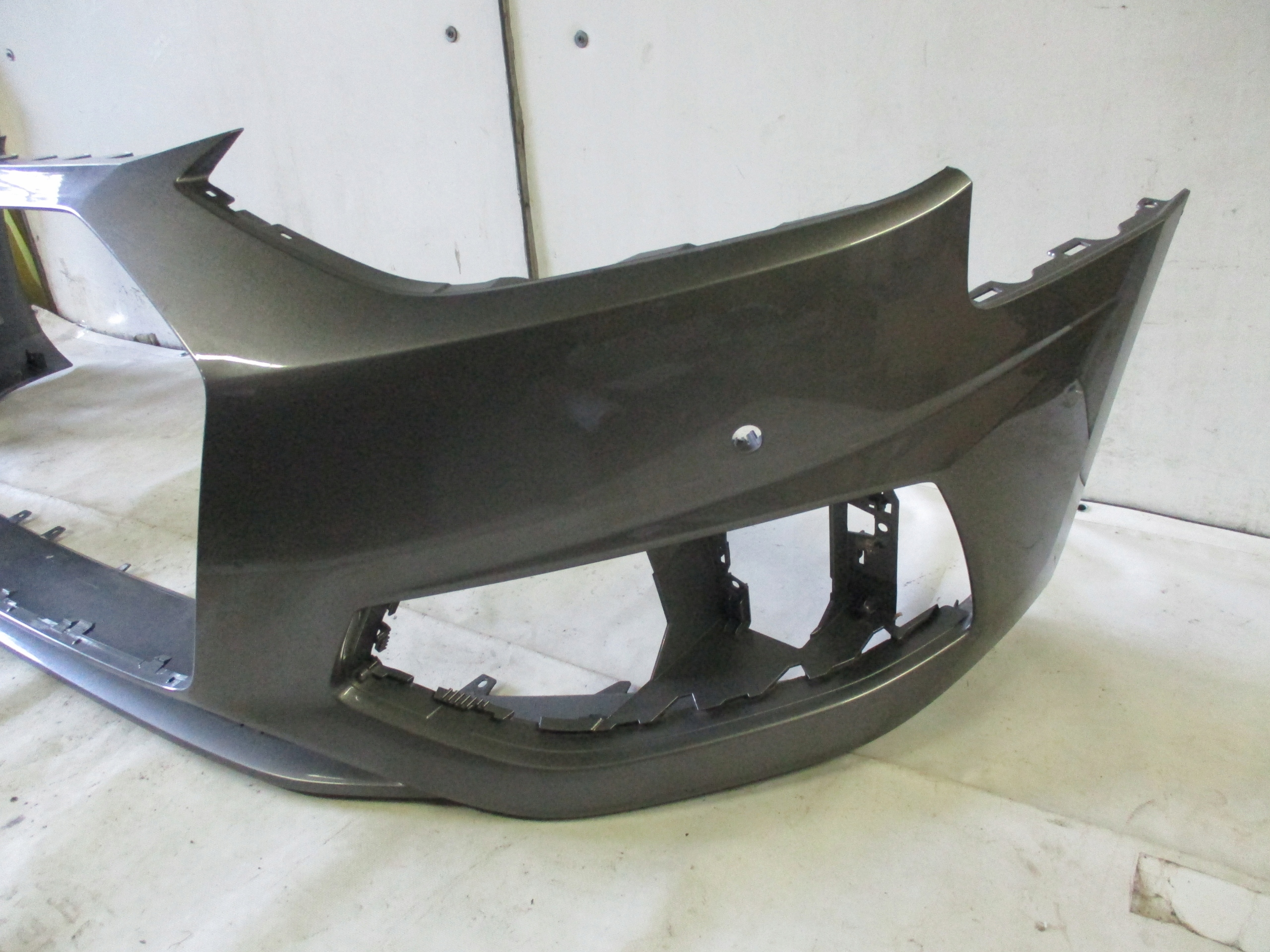 bumper front front Audi A4 B9 Lift 19r- 2 X PDC 8W0807437
