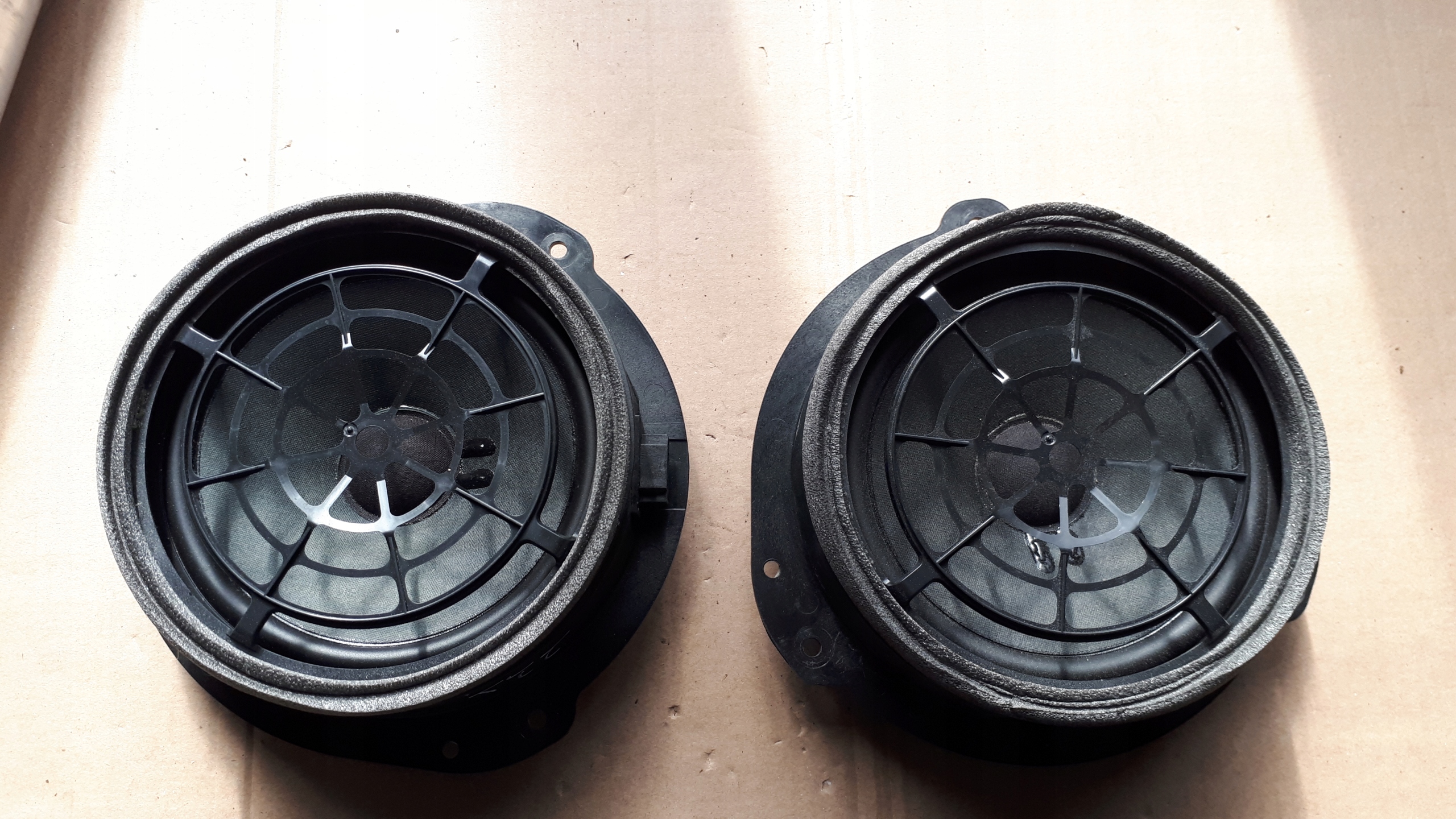S4 B9 A4 8W speaker door bang OLUFSEN rear part