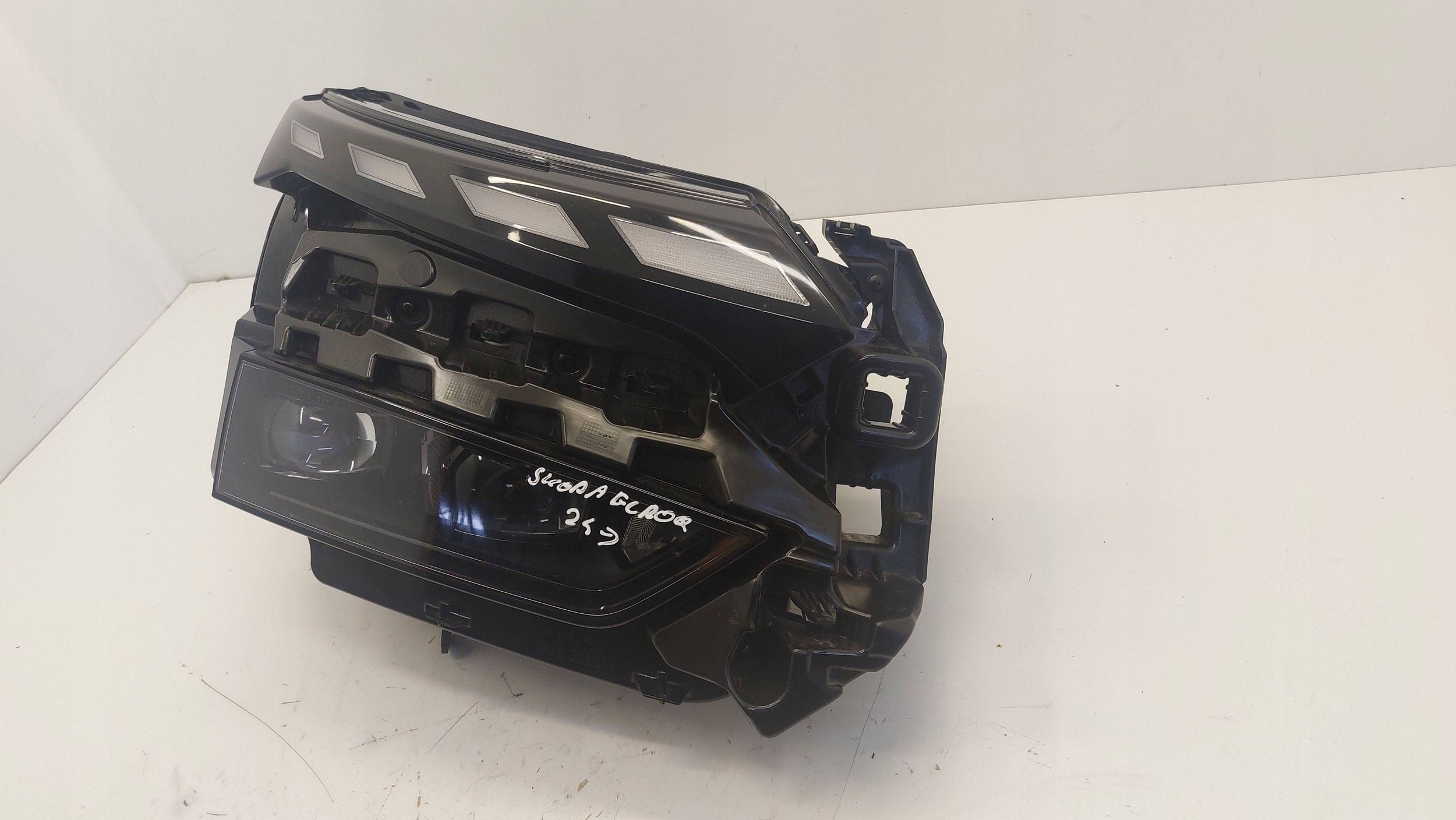 SKODA ELROQ light FULL LED right right front 5LB941036A EUROPA