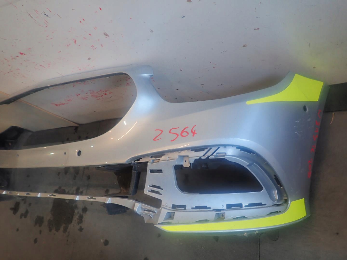 STOSSSTANGE VORNE MERCEDES E-KLASA W213 LIFT 2020