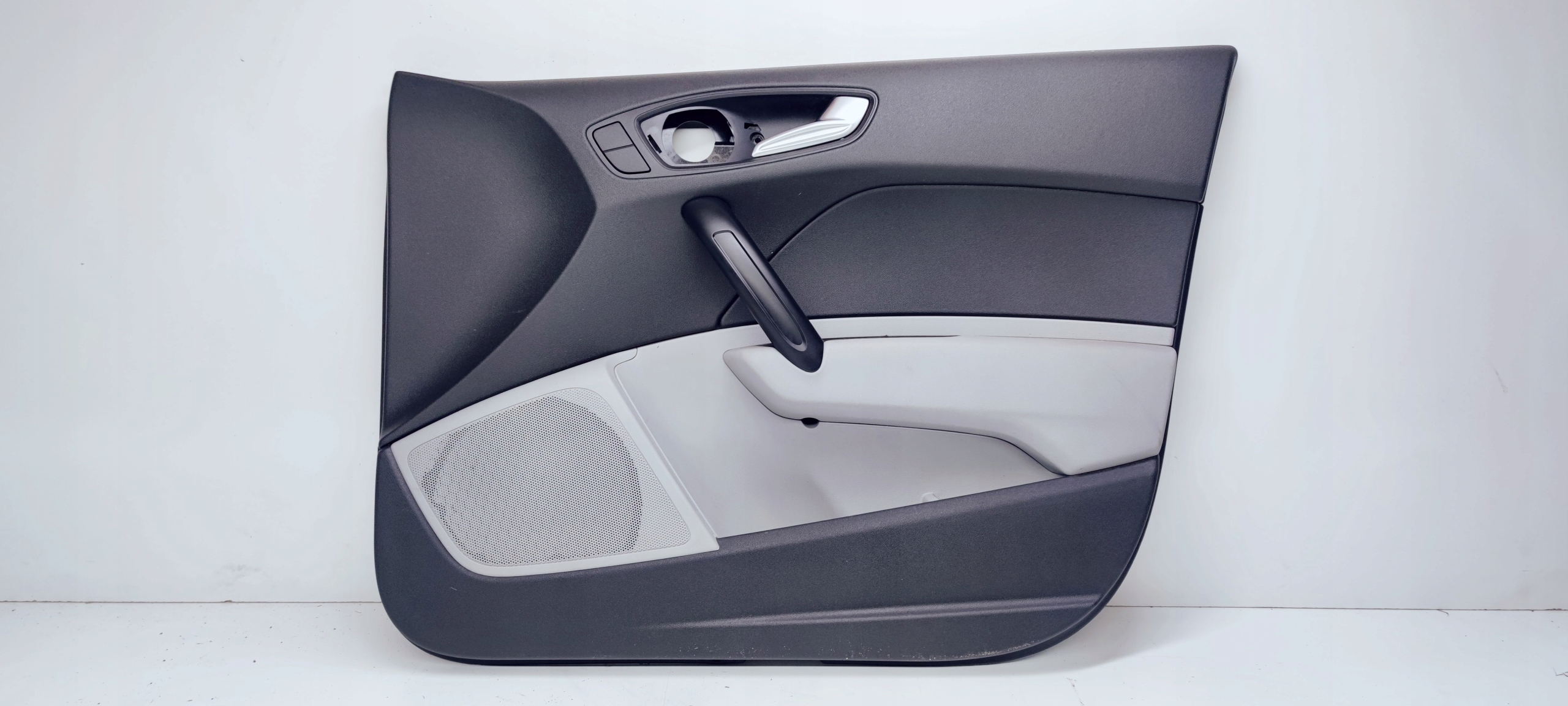 side door right front AUDI A1 8X4867106 *60*