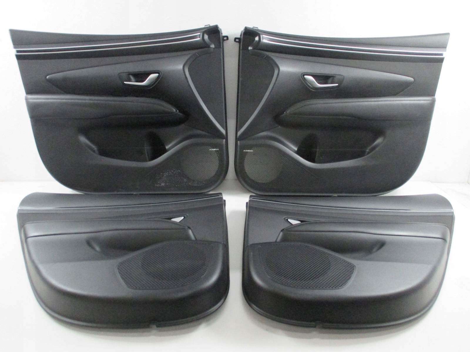 Tapicerka drzwi HYUNDAI TUCSON 4 IV ROLETKI TYŁ