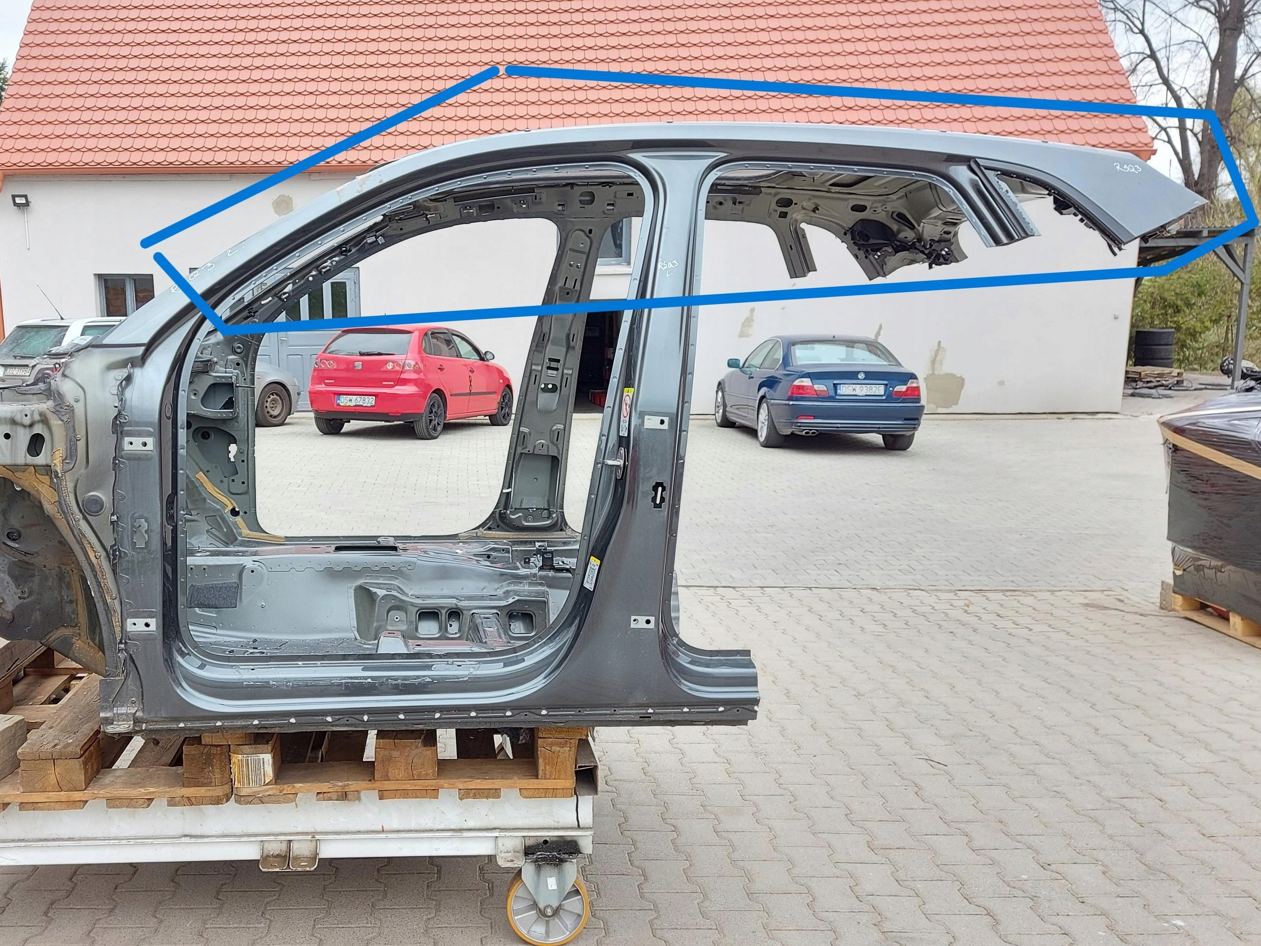 Audi RSQ3 Q3 83A 2022r dach Panorama SUV grau LZ7S