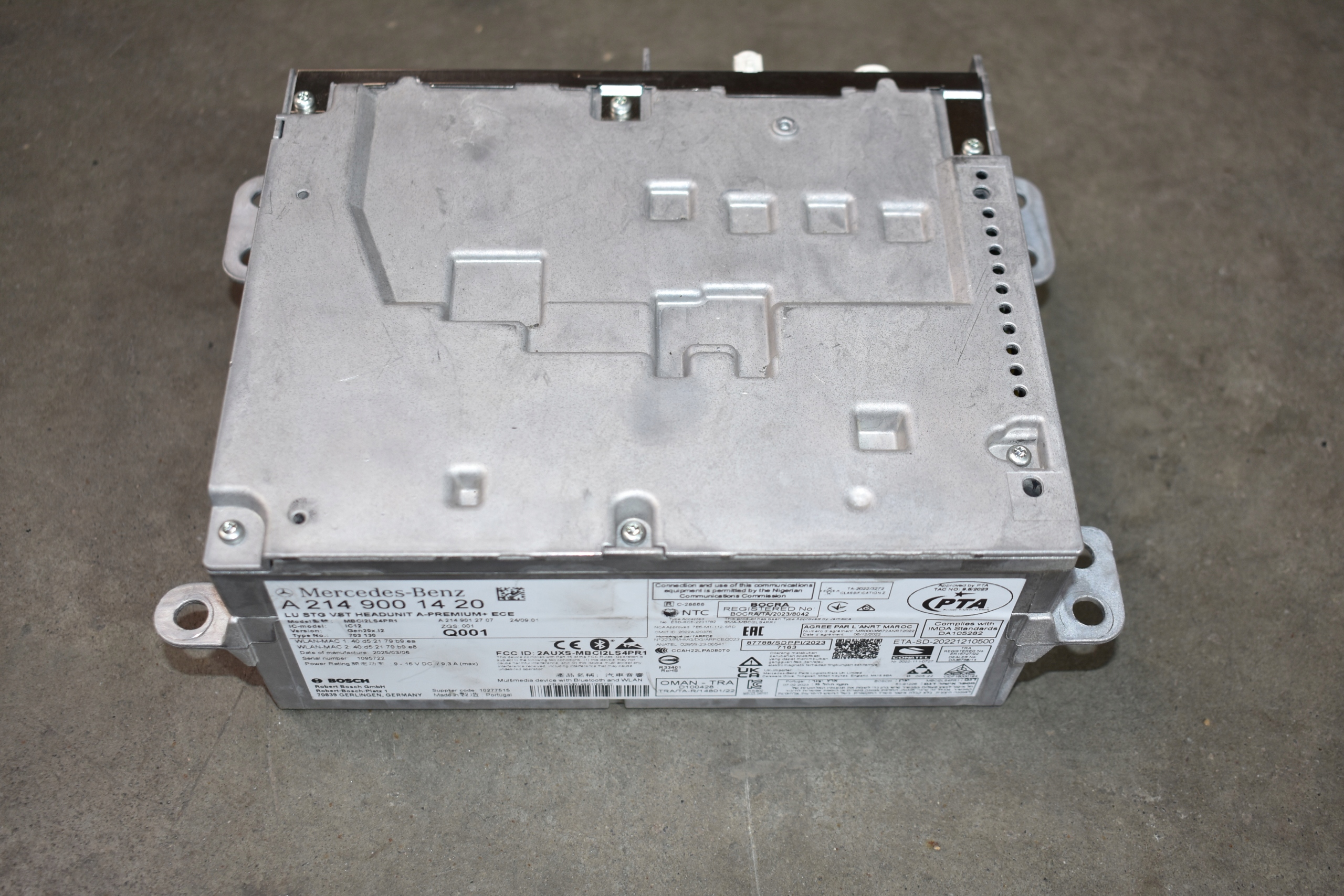 IDEALNA navigation MERCEDES W214 1