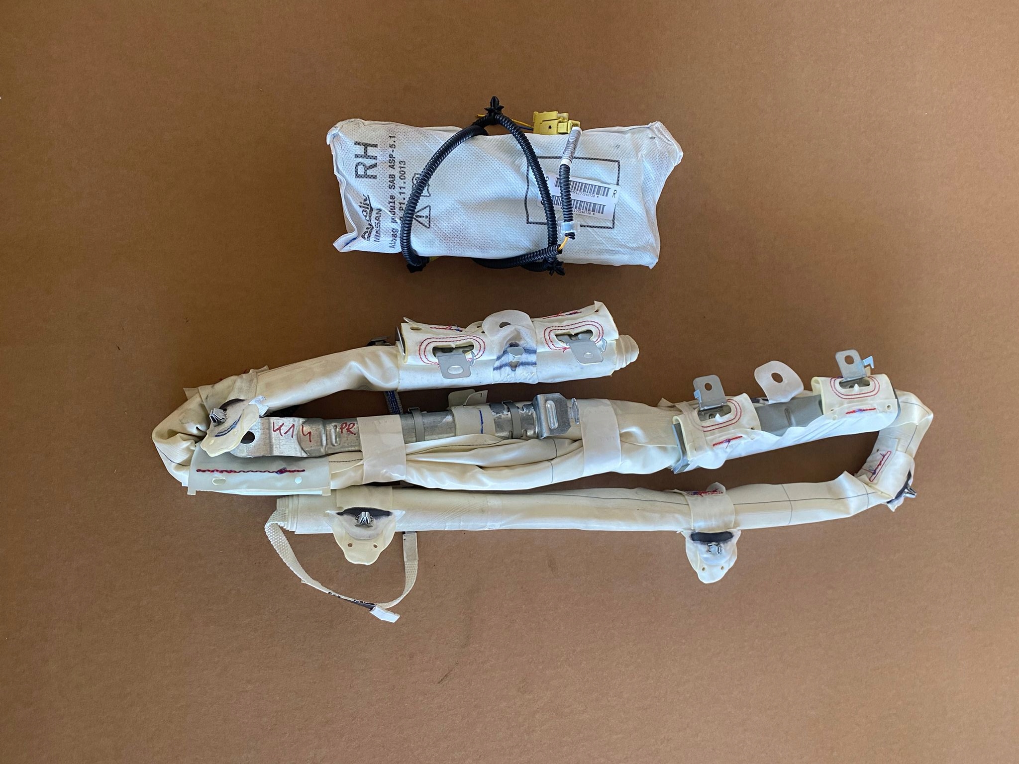 NISSAN MICRA K14 права завіса подушка сидіння