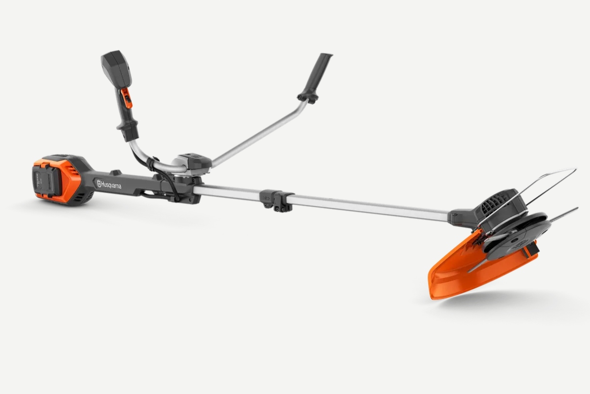 Vyžínač Husqvarna 220iR s akumulátorom a nabíjačkou