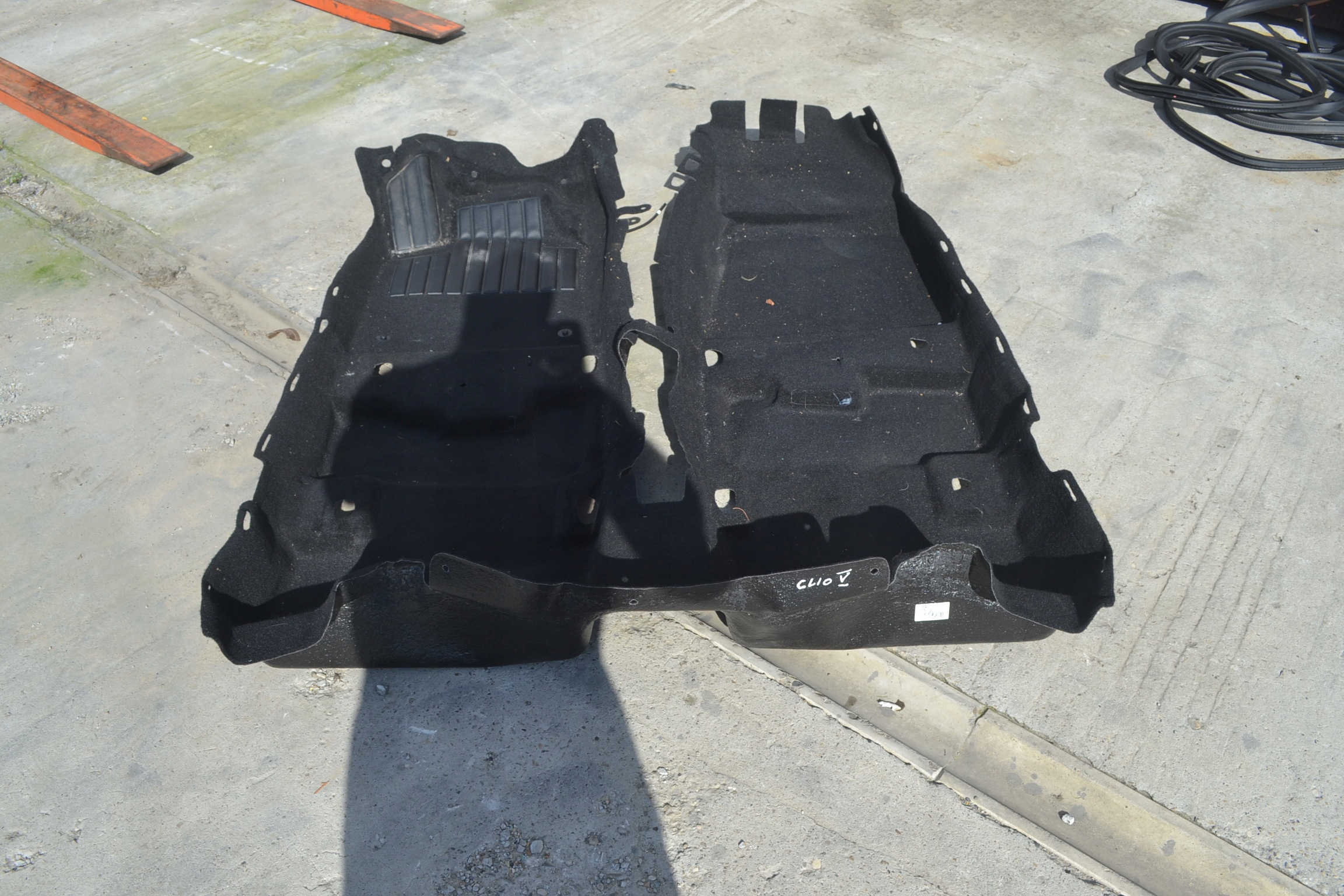 RENAULT CLIO V carpet mats