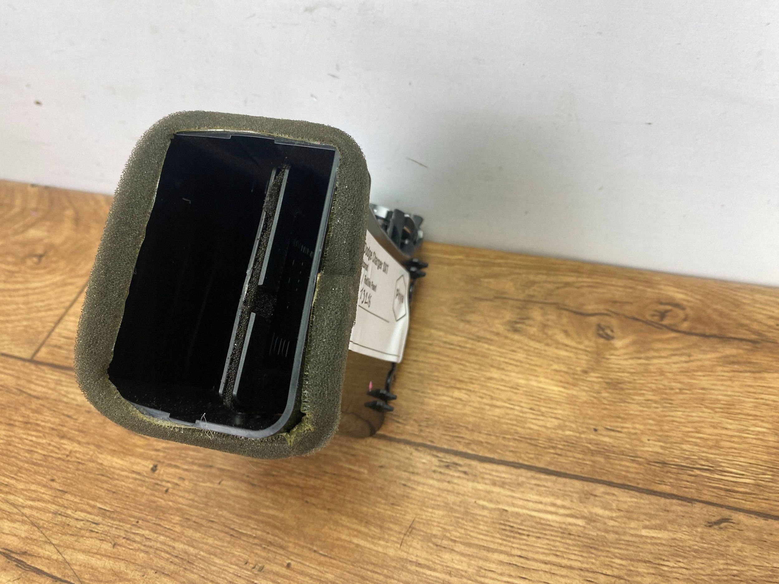 grid air conditioning devices side of the dashboard Dodge Charger 2015+