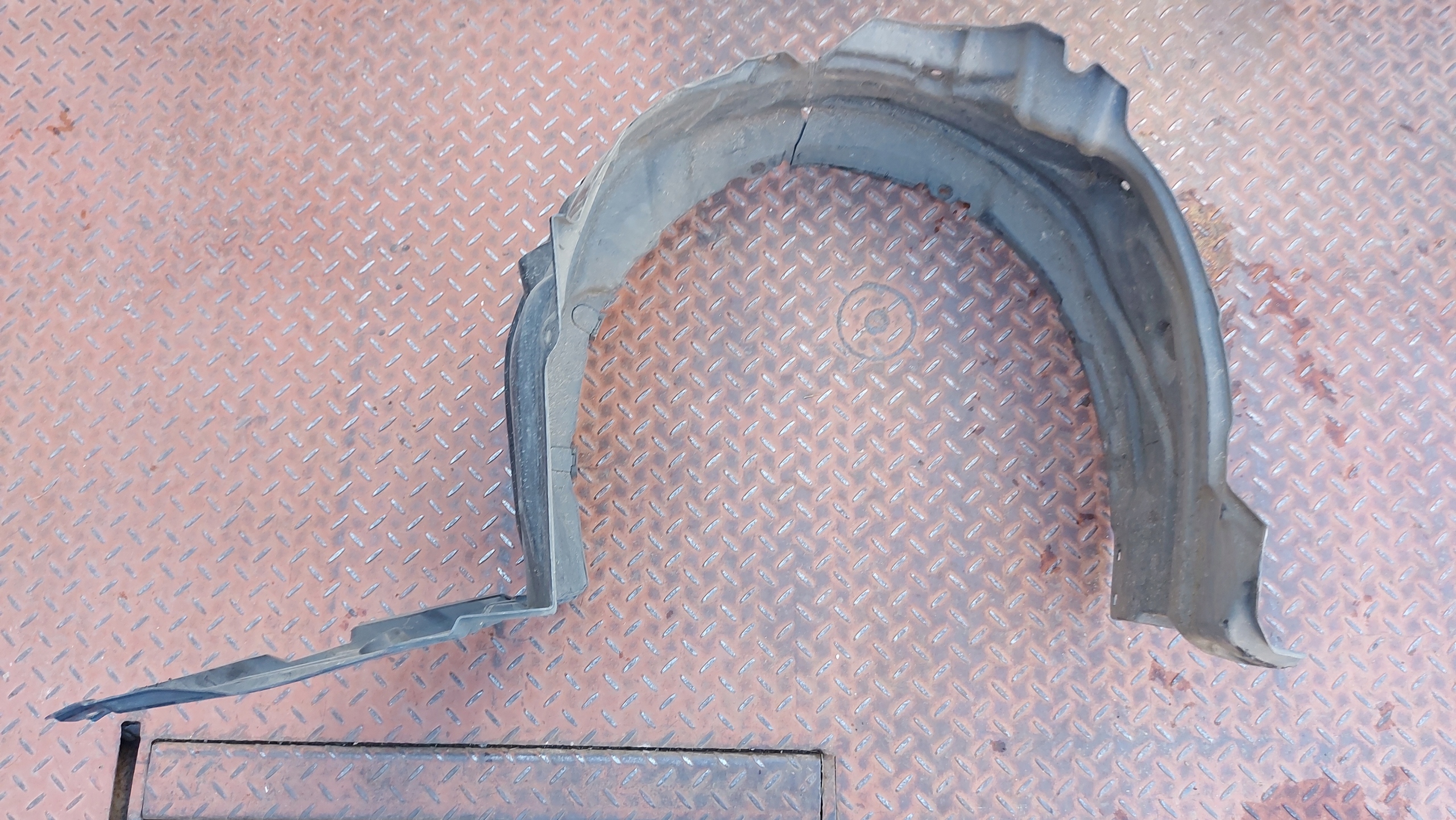 mudguard right front TOYOTA COROLLA E21 19- KOMBI