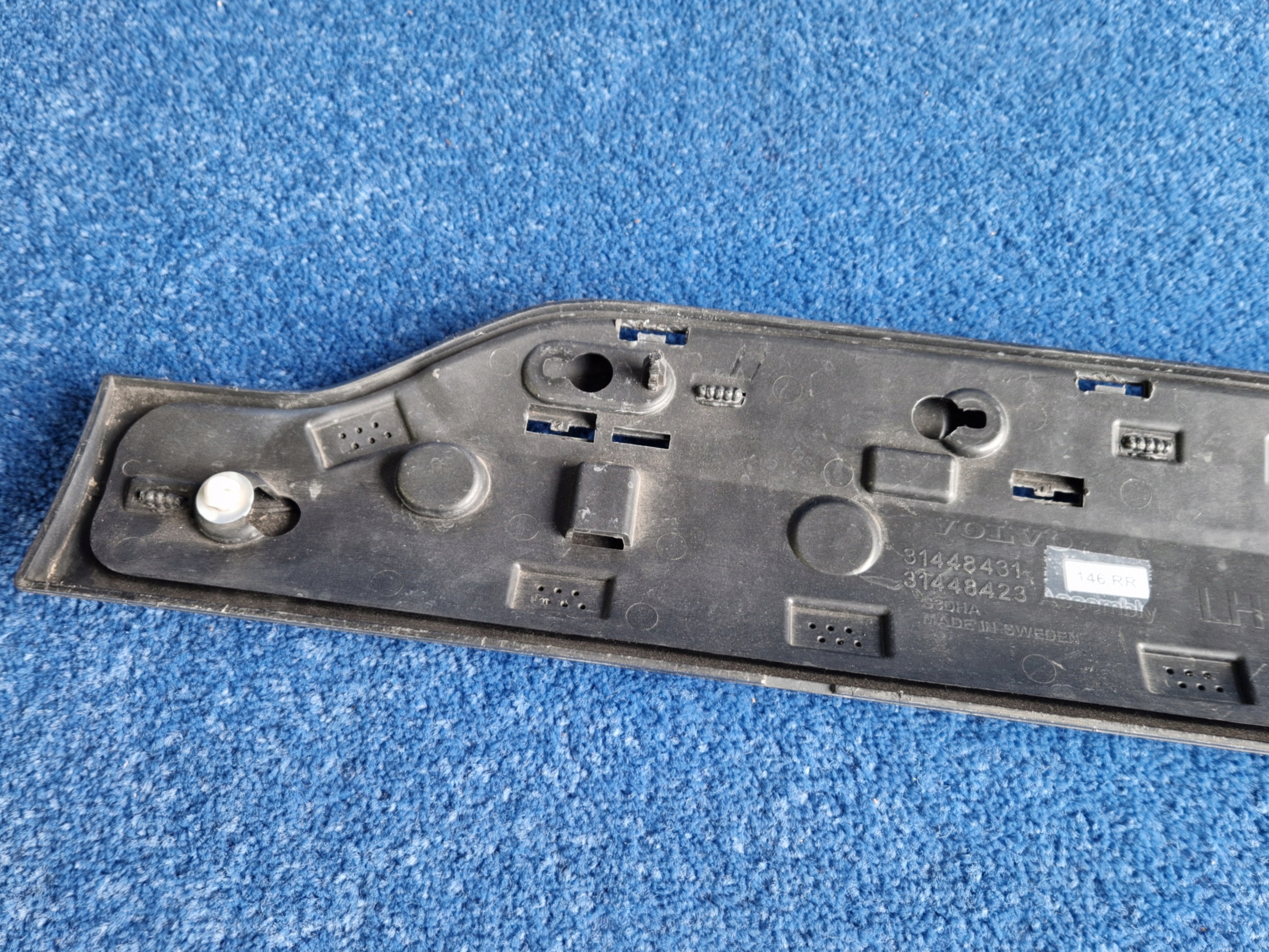 VOLVO XC60 II moulding door left rear part left rear graphitic 31448431