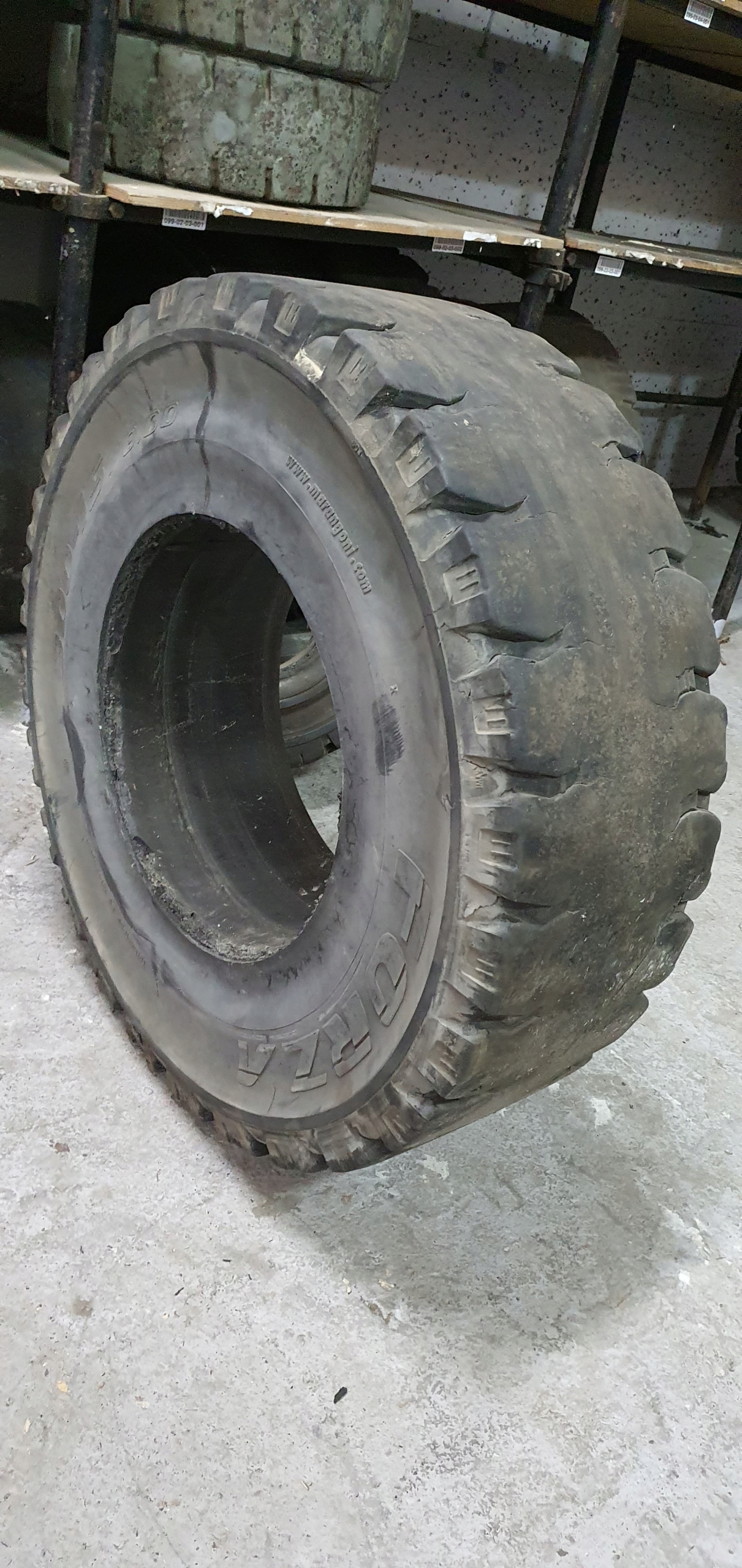 Opona pelna 300 15 Marangoni do wozka