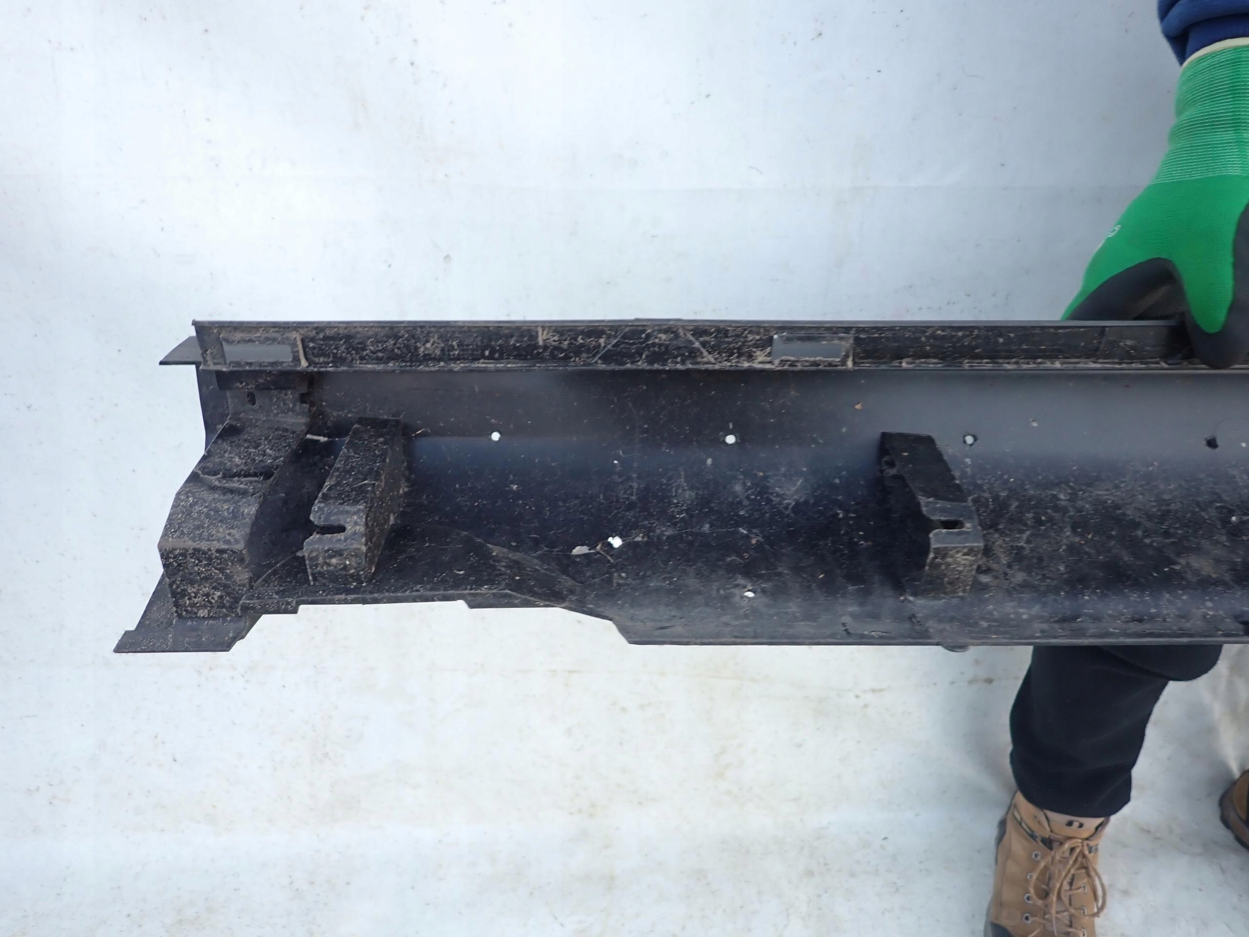 VOLVO XC60 and 08-13 moulding threshold right threshold right