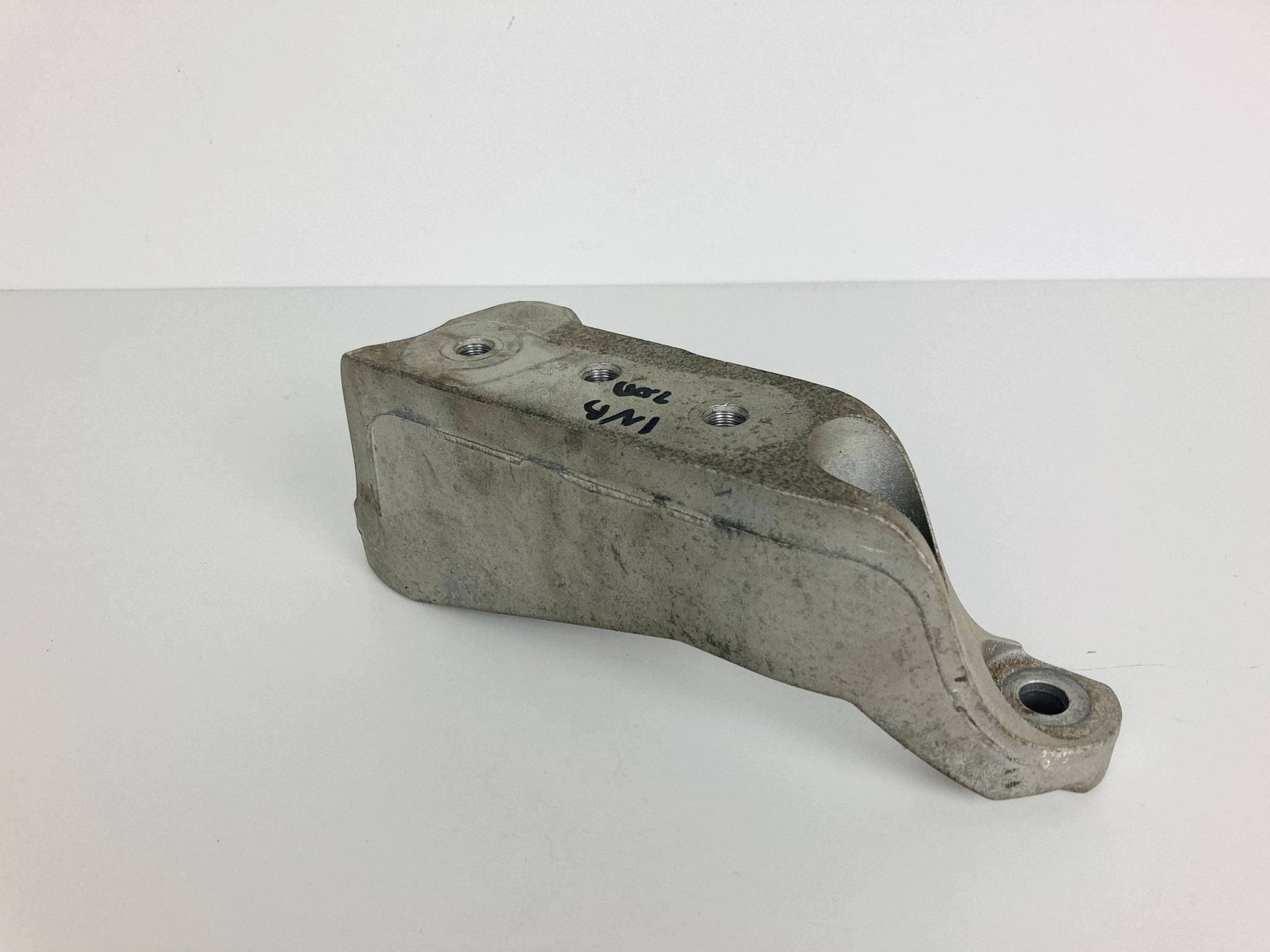 INSIGNIA B 2.0CDTI Getriebehalter getriebe 22985095