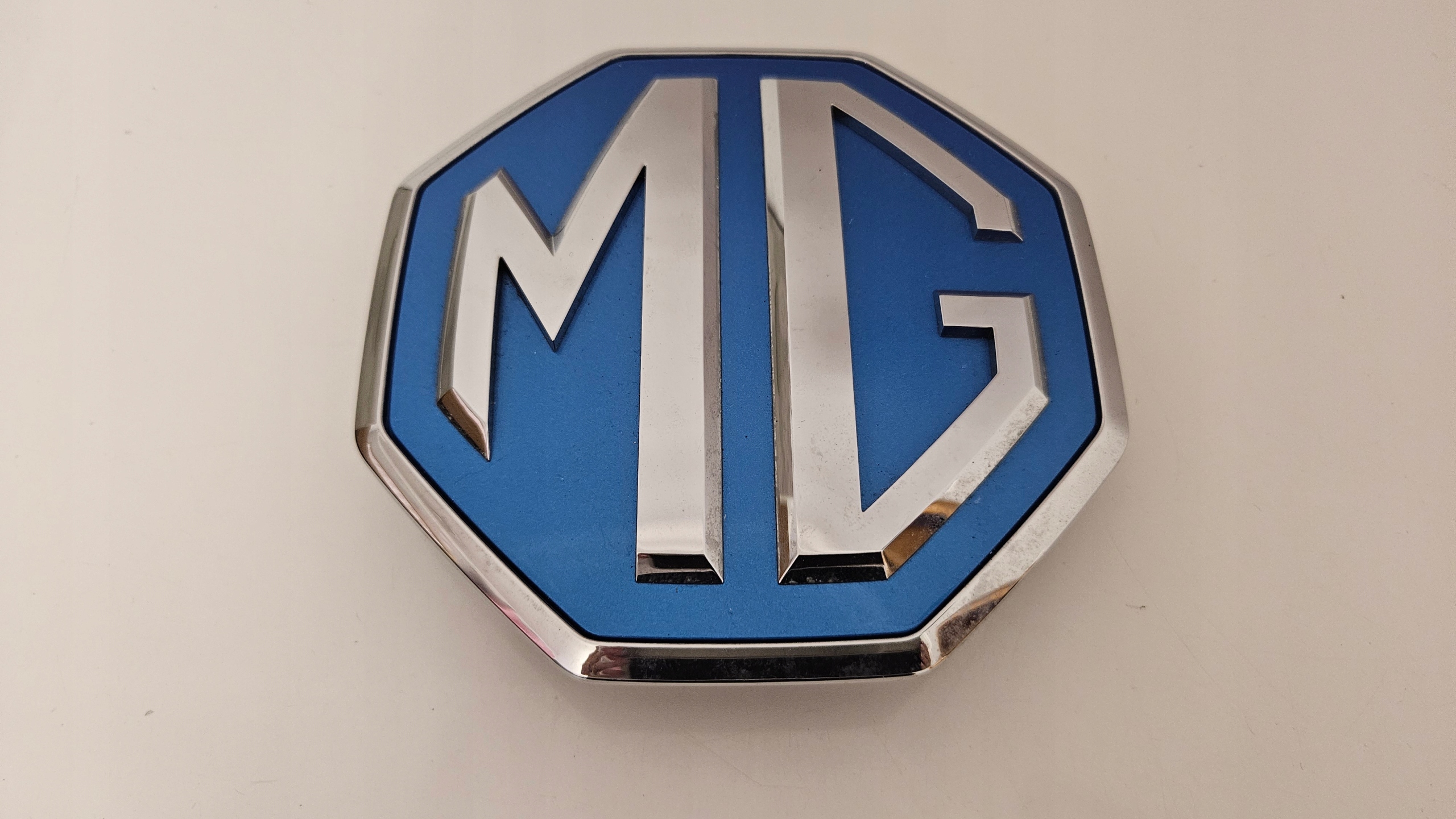 MG EMBLEMAT P11221212