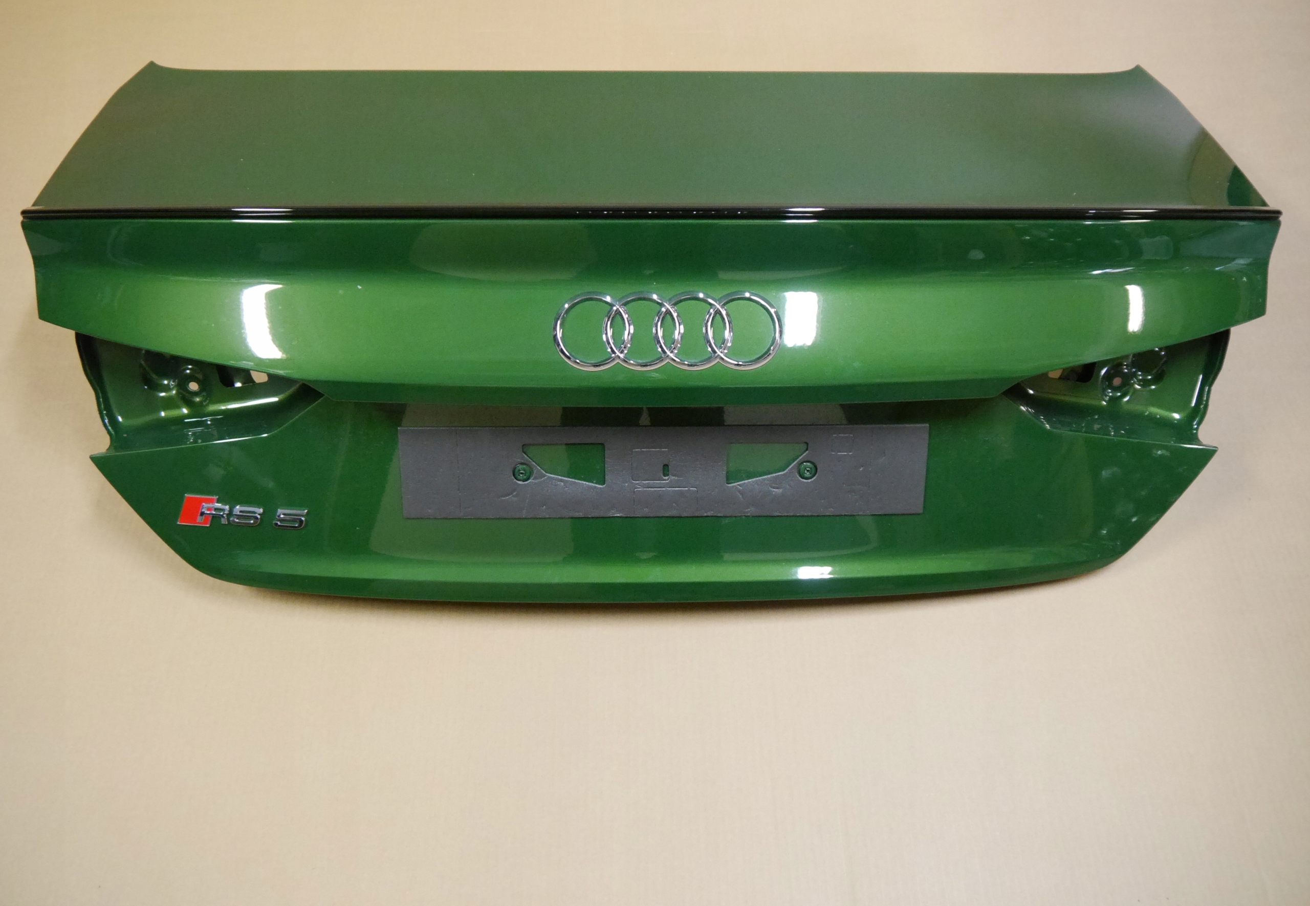 AUDI A5 8W KLAPA TYŁ BAGAŻNIKA LX6R COUPE KAMERA