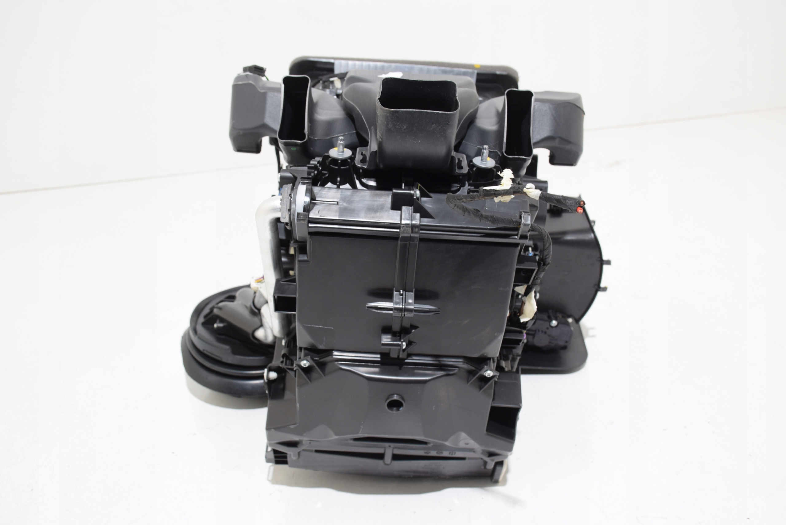 BMW U06 U11 MINI U25 радиатор отопителя моторчик печки европа