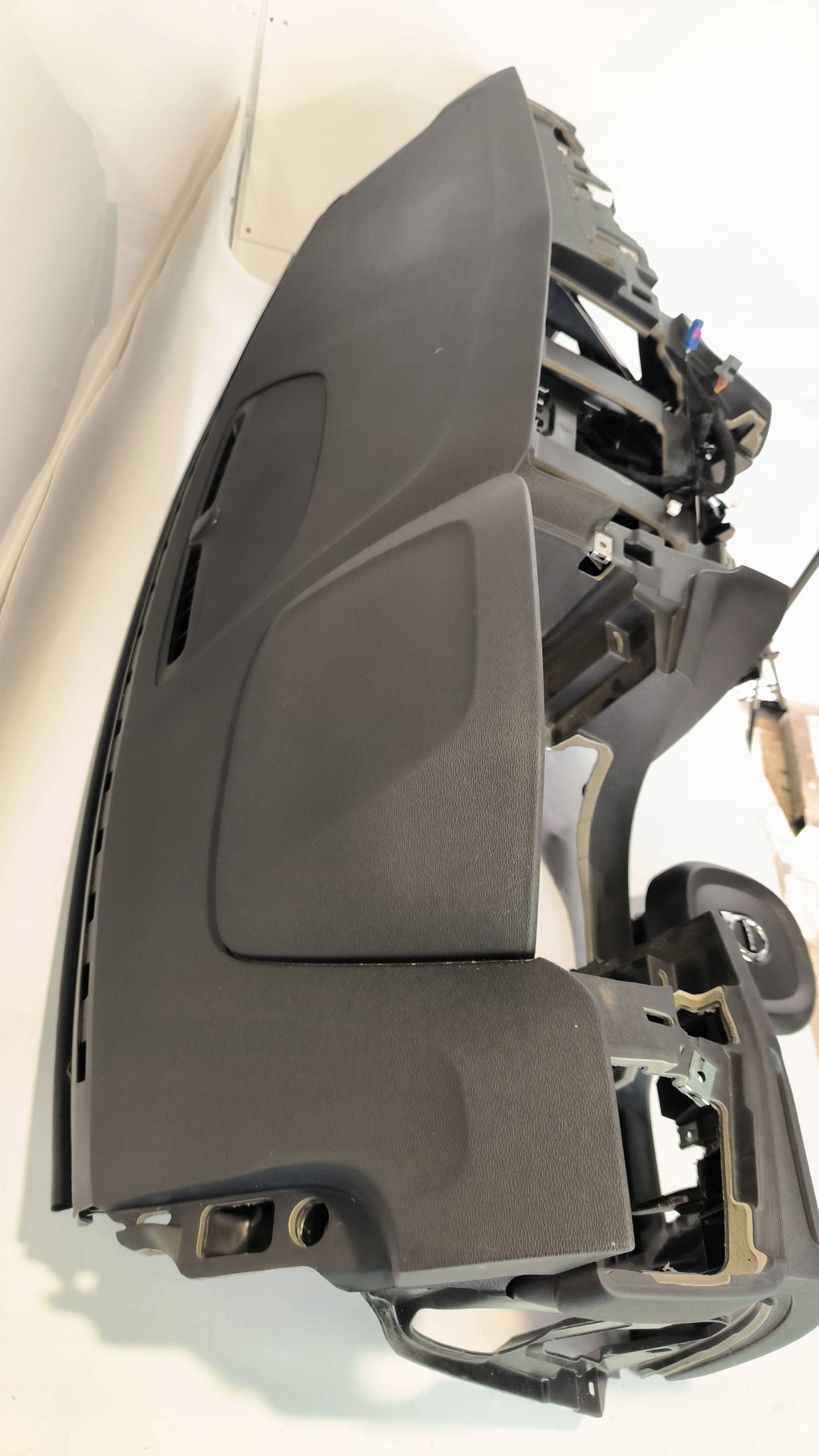 dashboard cockpit AIBAR airbags VOLVO S90