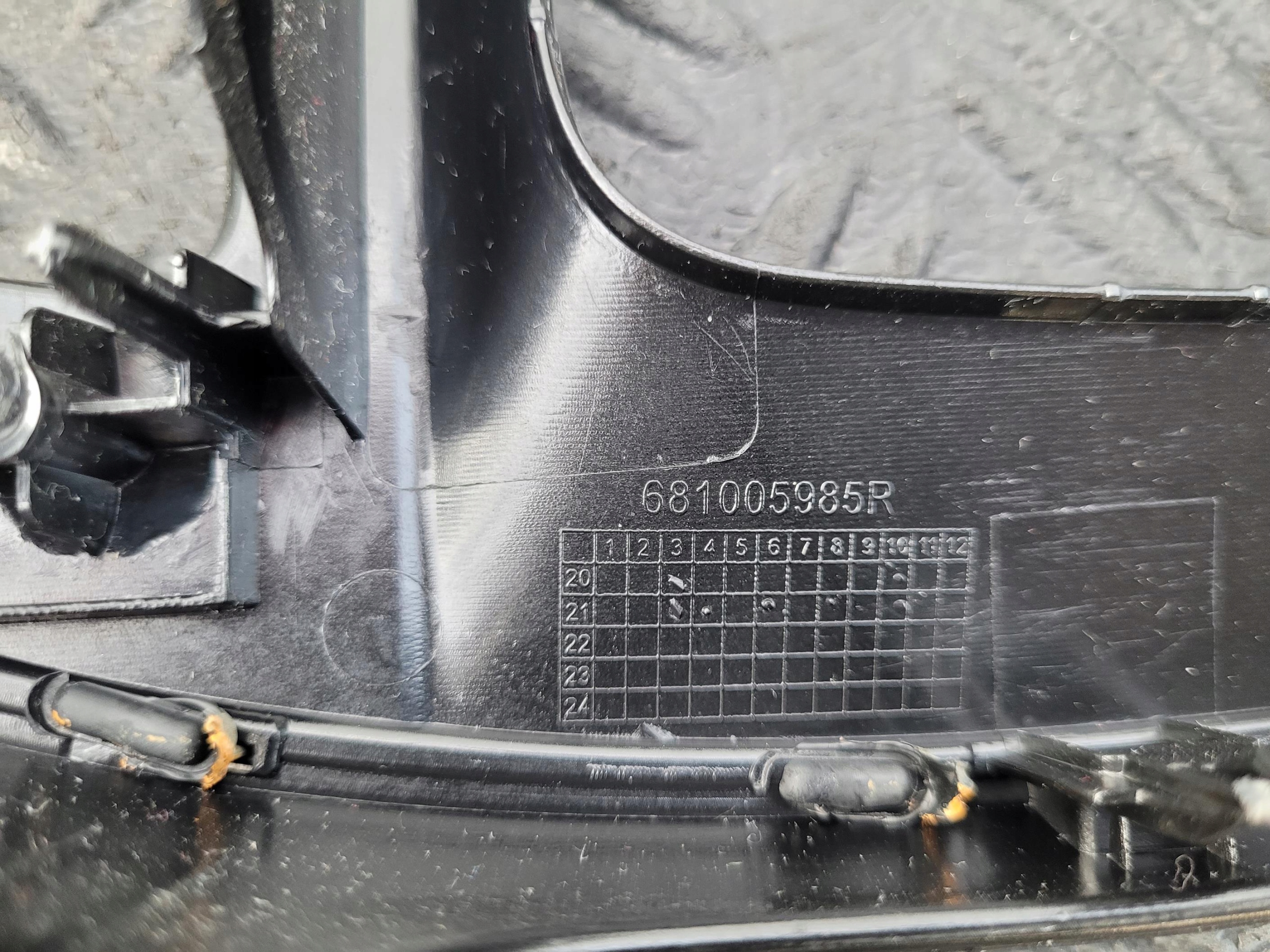 frame RADIA DEKOR grid air conditioning devices 681005985R DACIA SPRING