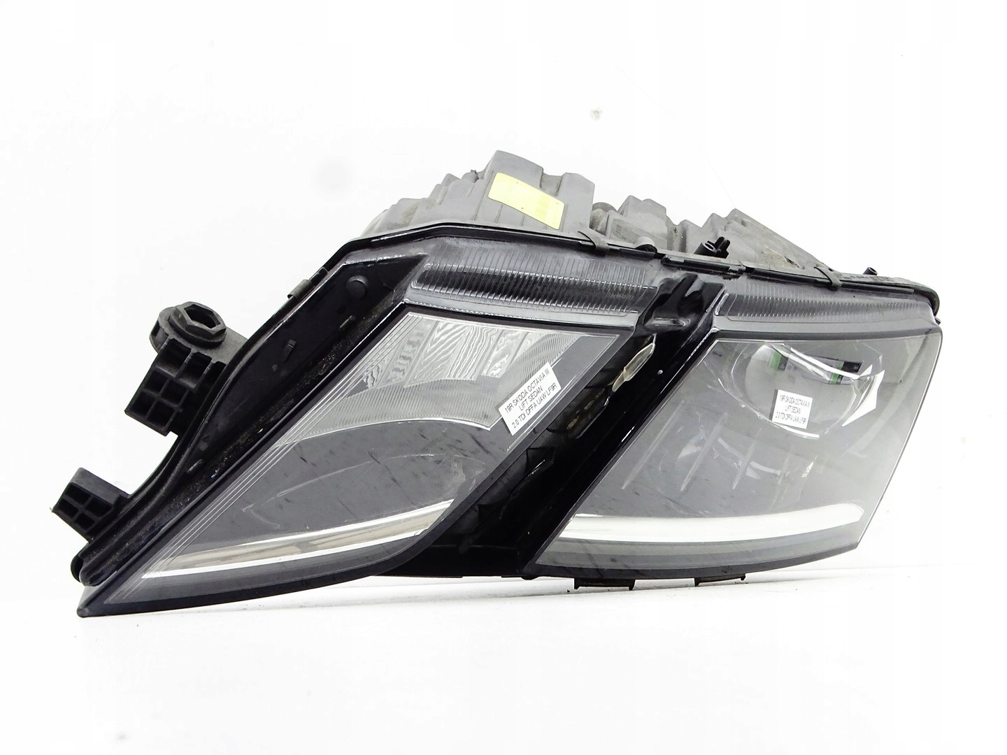 REFLEKTOR light left front left front FULL LED SKODA OCTAVIA III LIFT