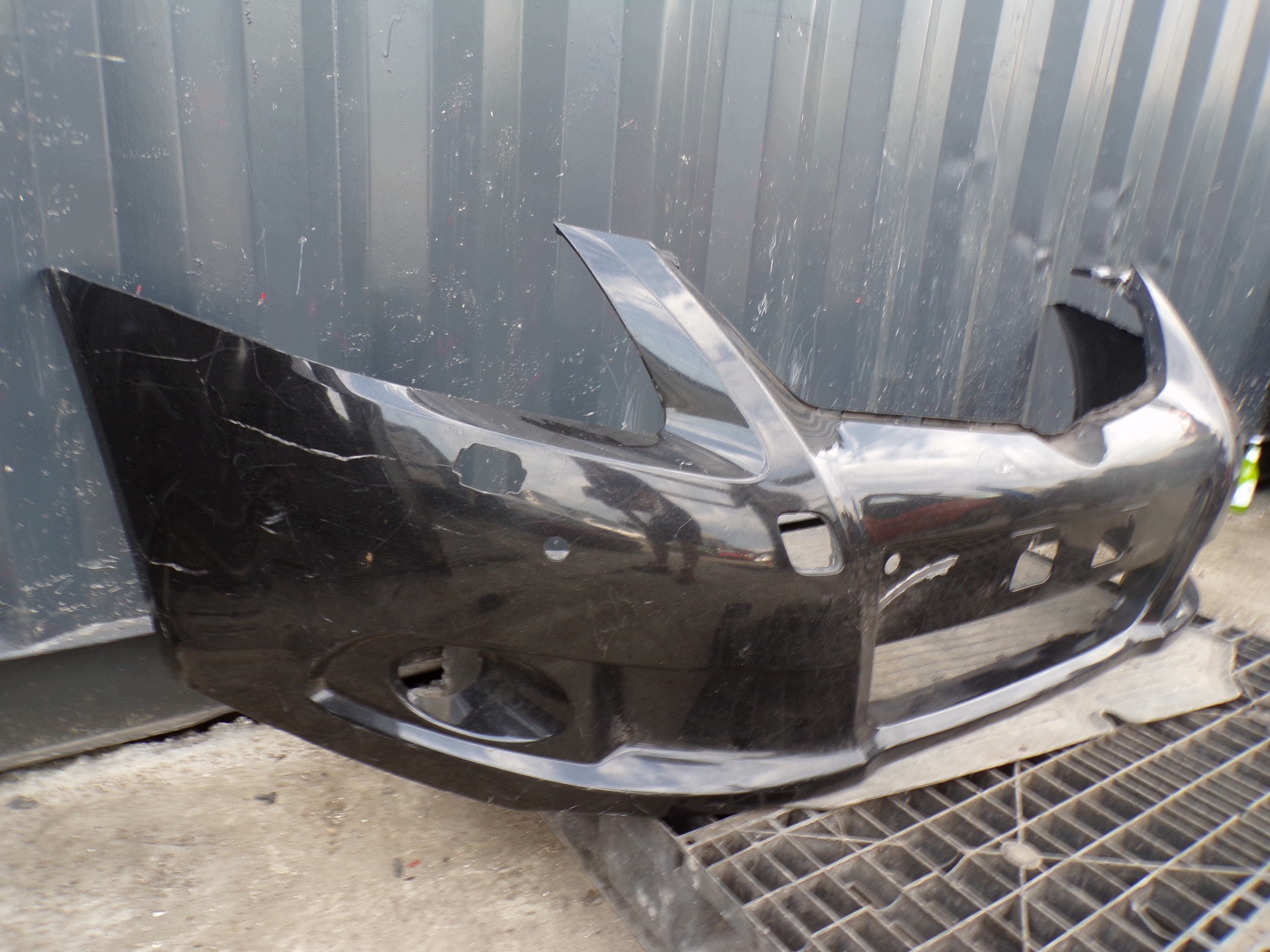 front bumper front TOYOTA AVENSIS T27 (R1)