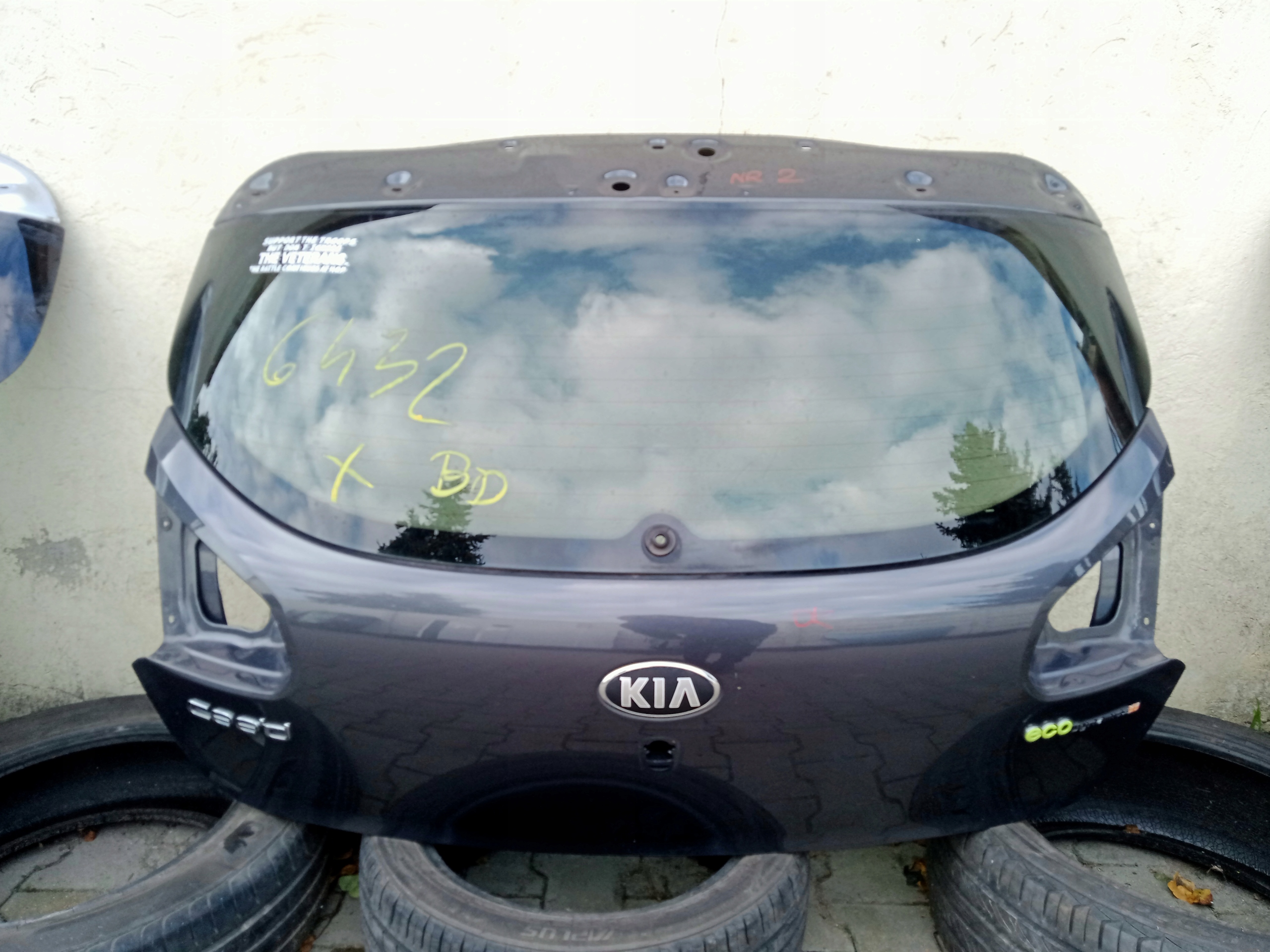 KIA CEED II HB boot door rear Z window BE 2012
