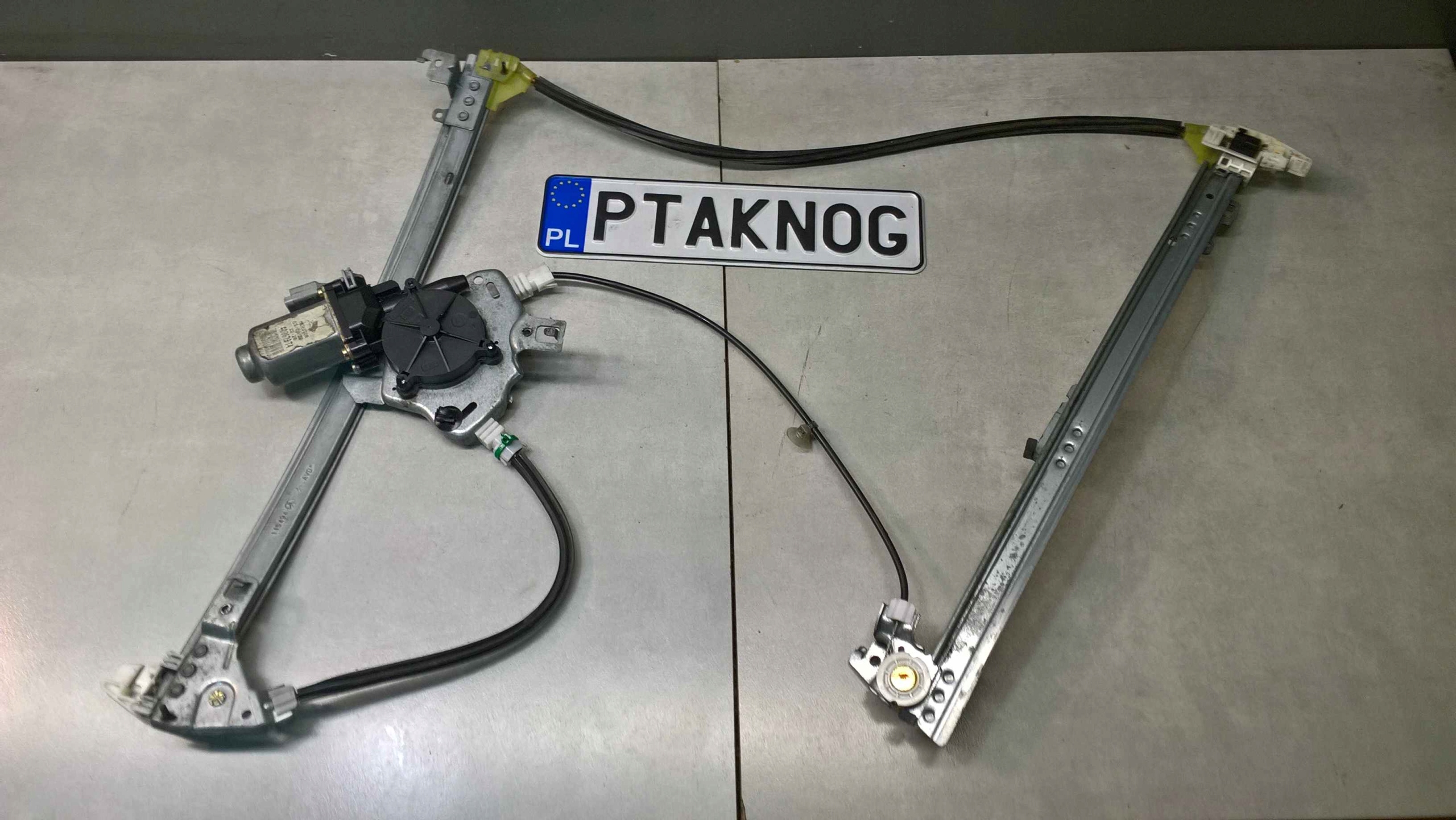 window regulator right front PEUGEOT PARTNER and 1.9D