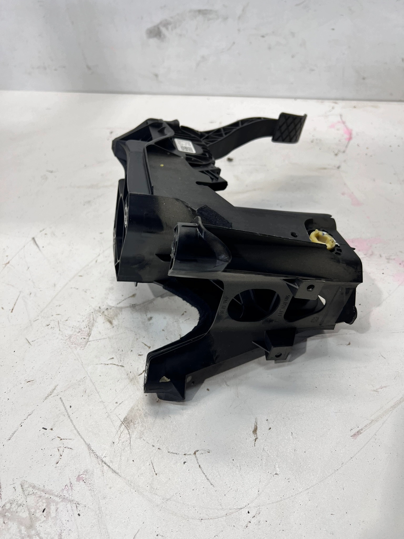 PEDAL support PEDALOW AUDI A3 8V VW GOLF 5Q1721058AL