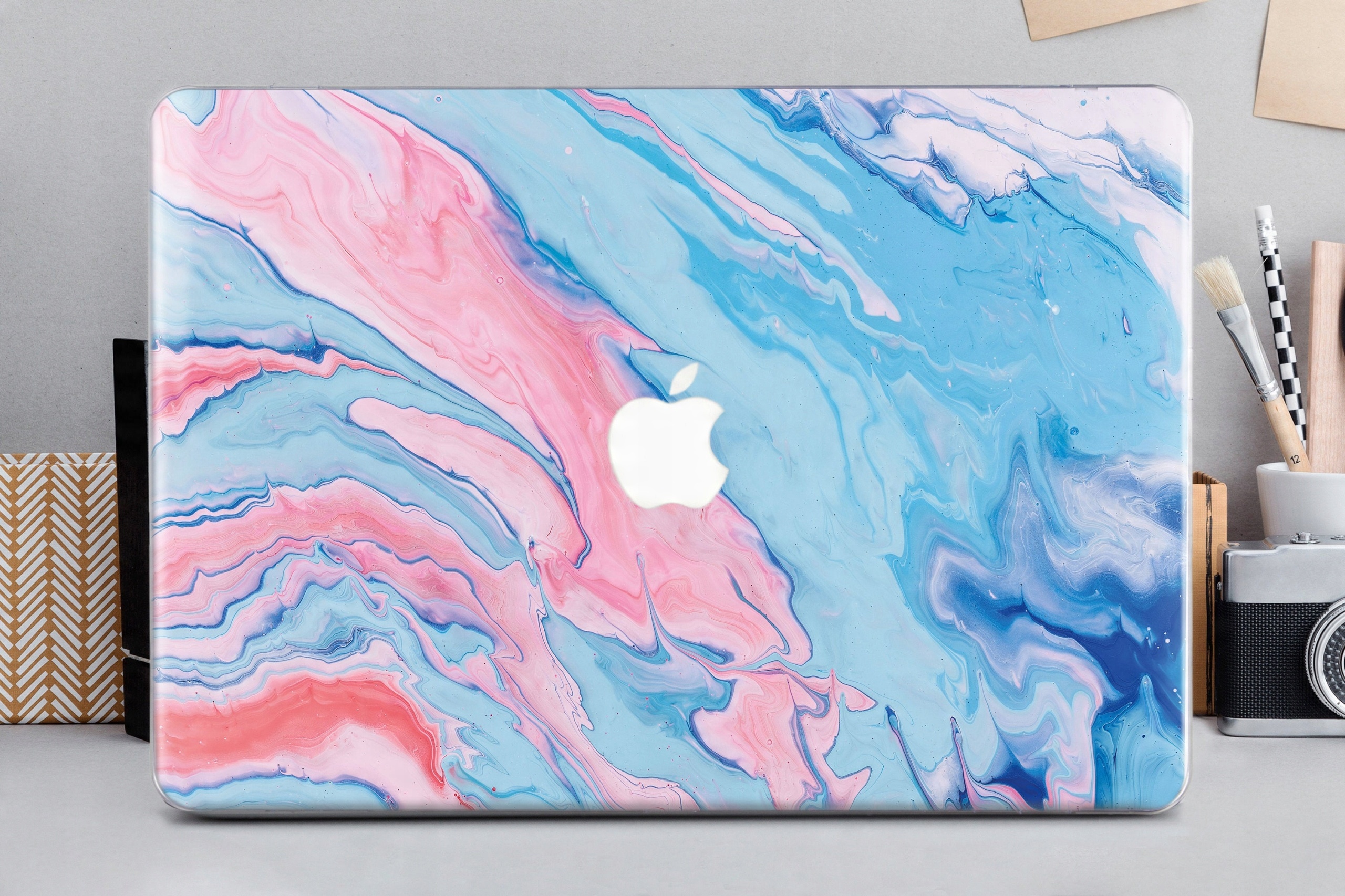 

Etui Plastik na Macbook Air 13 A2337 Marble