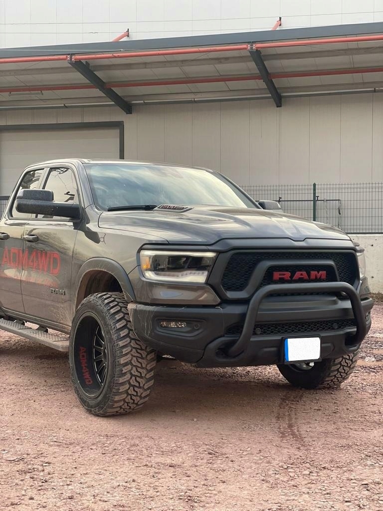 Dodge RAM 1500 orurowanie przednie Bull czarne Part number T22 FR