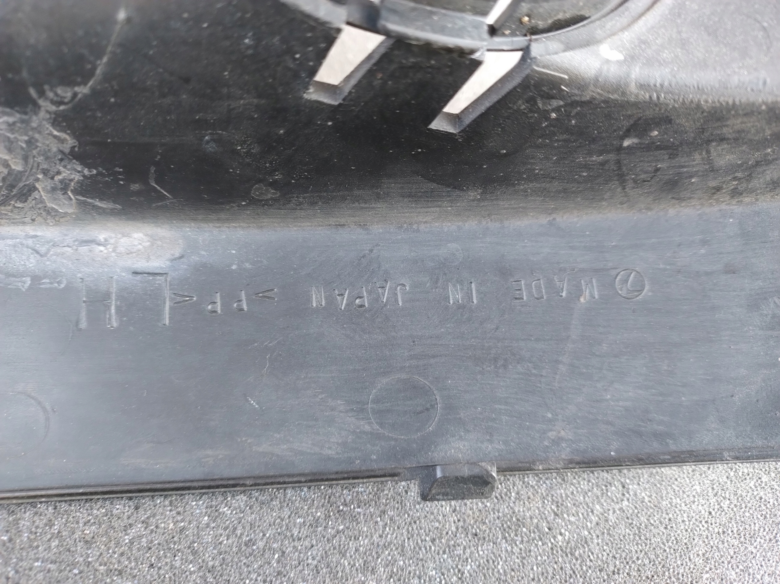SUBARU LEGACY left grid of a bumper spoiler