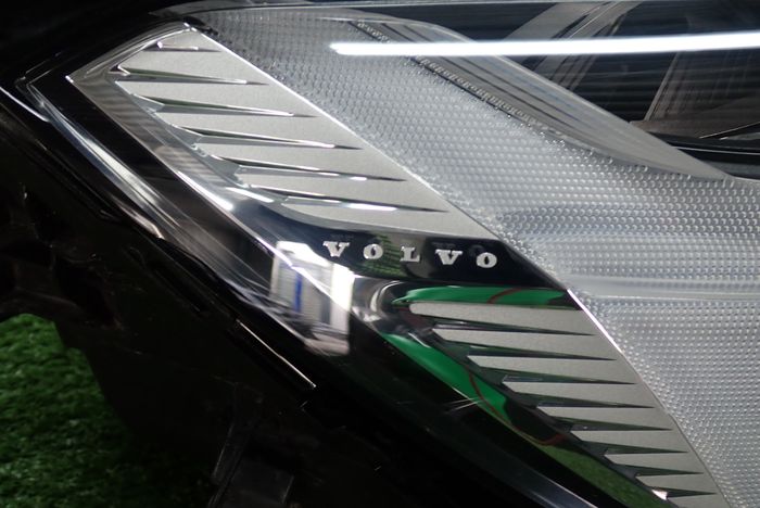 VOLVO XC60 II FULL LED SYSTEM reflektor right light right 32396576
